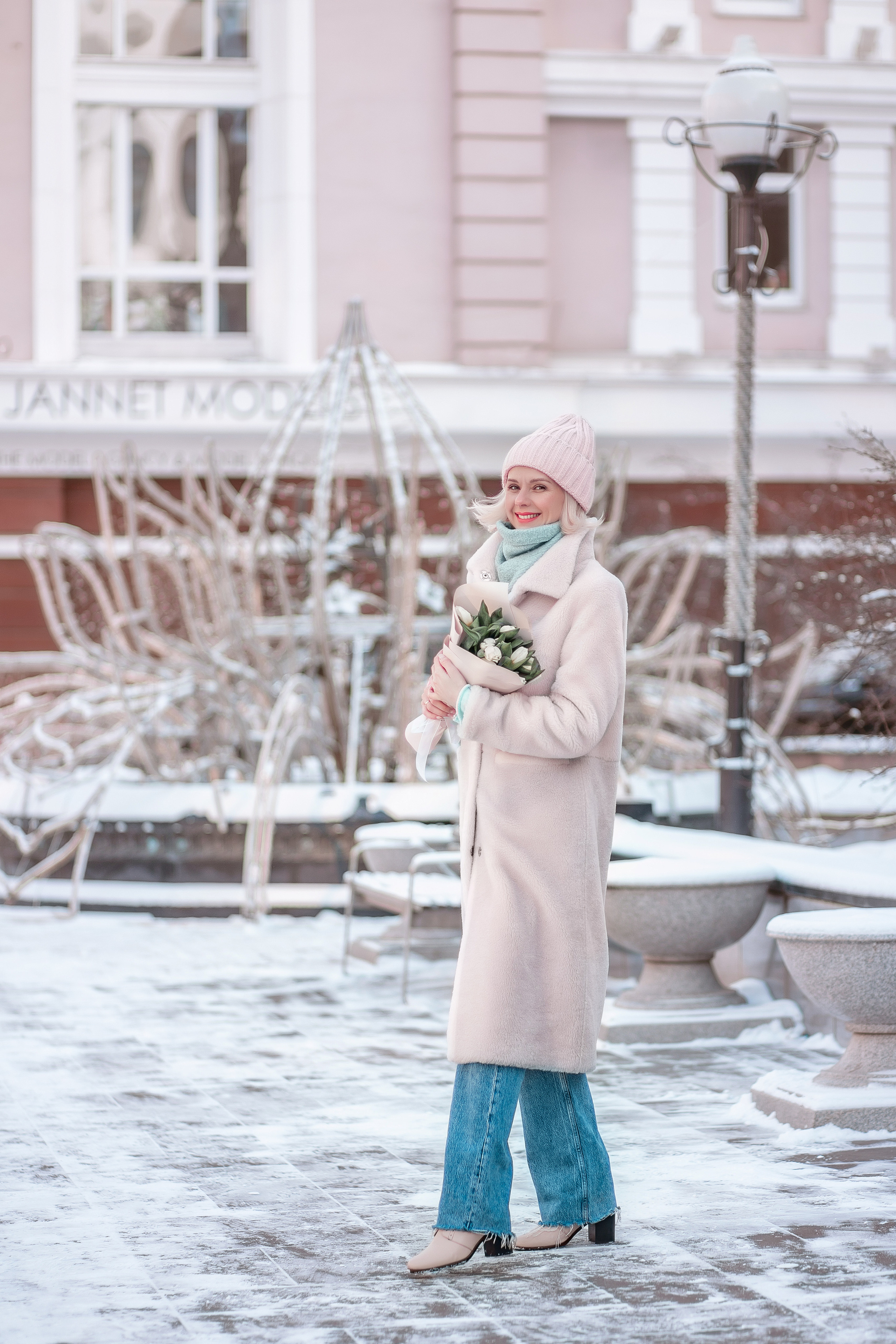 Снежная фотопрогулка в Центре. Детский и семейный фотограф в Красноярске Юлия Бирюкова