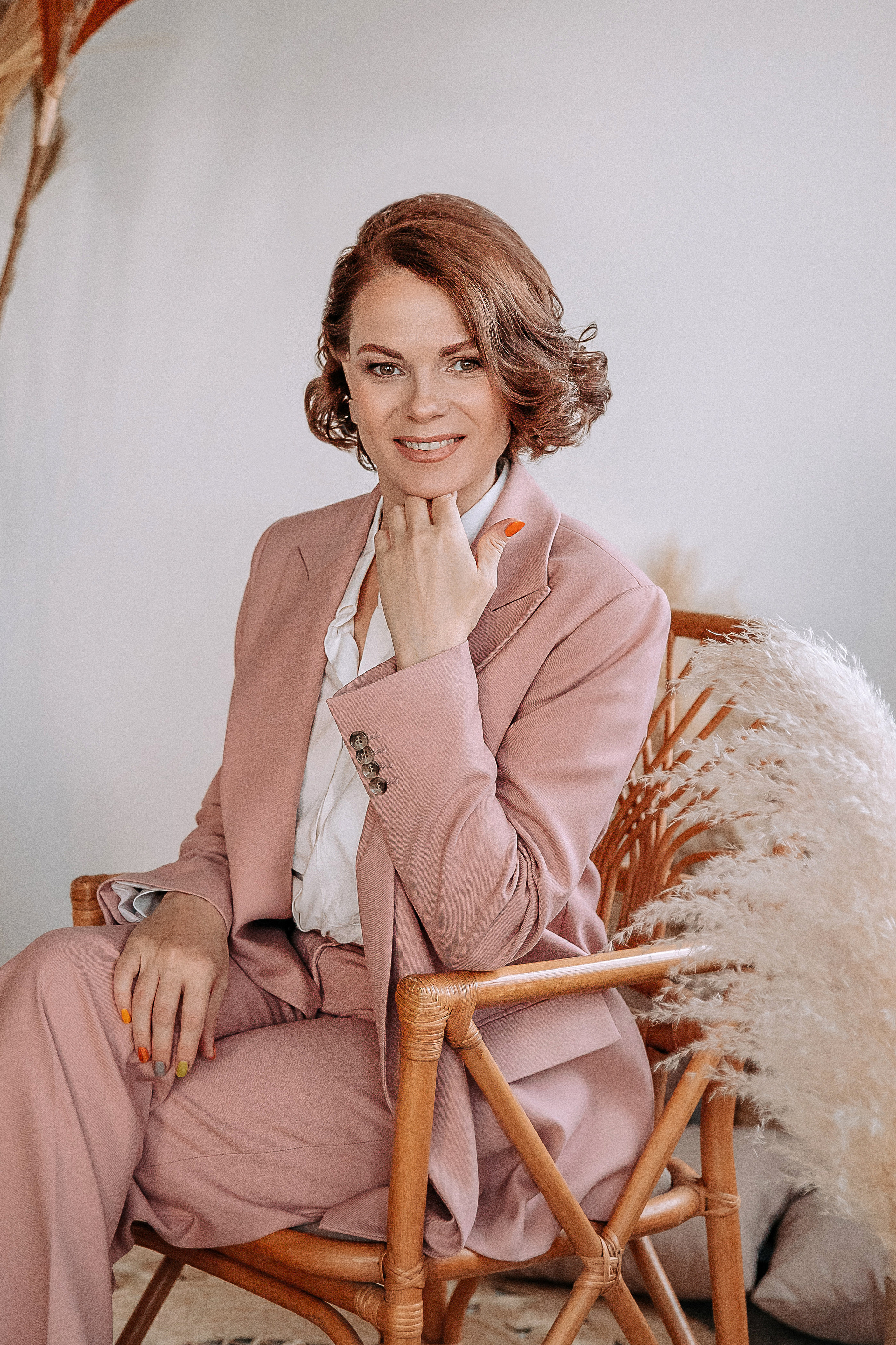 Женственная фотосессия в RootRoom. Детский и семейный фотограф в Красноярске Юлия Бирюкова