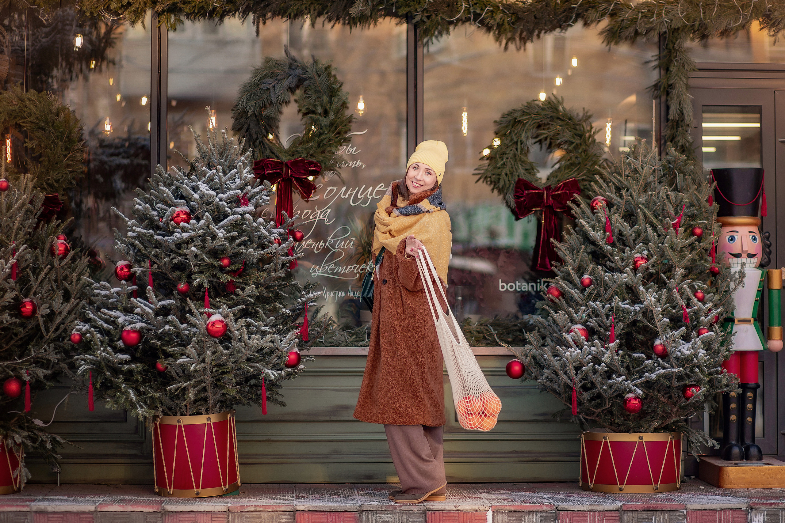 Яркая фотопрогулка с апельсинами. Детский и семейный фотограф в Красноярске Юлия Бирюкова