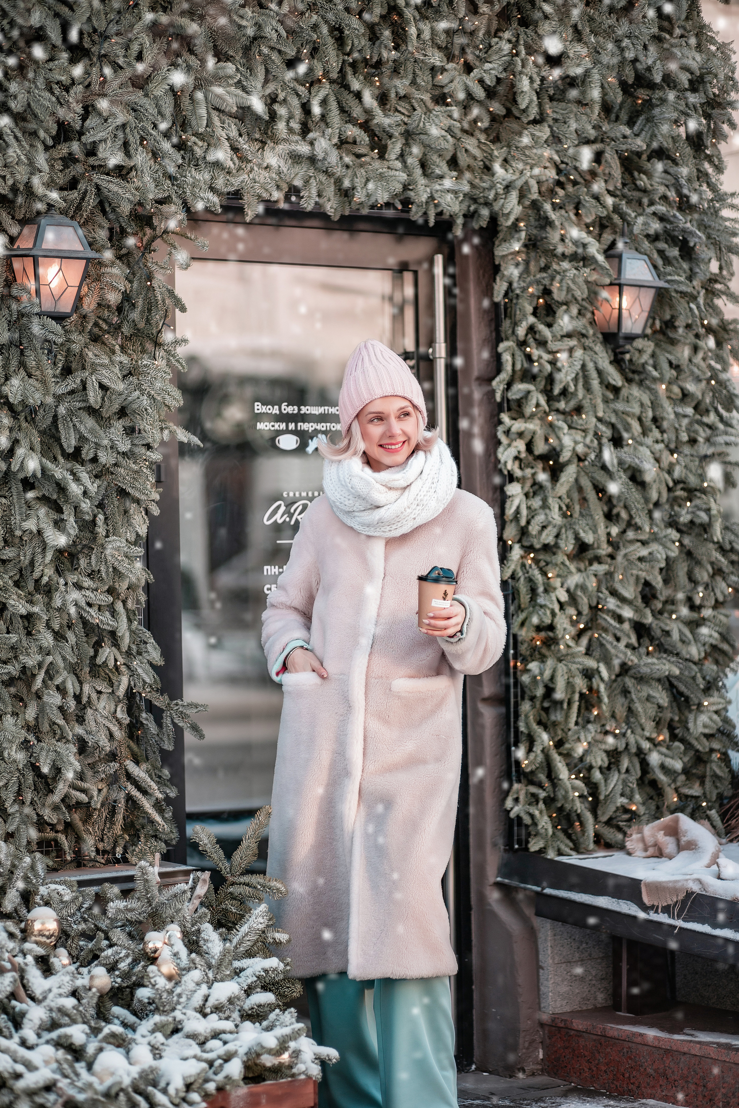 Снежная фотопрогулка в Центре. Детский и семейный фотограф в Красноярске Юлия Бирюкова