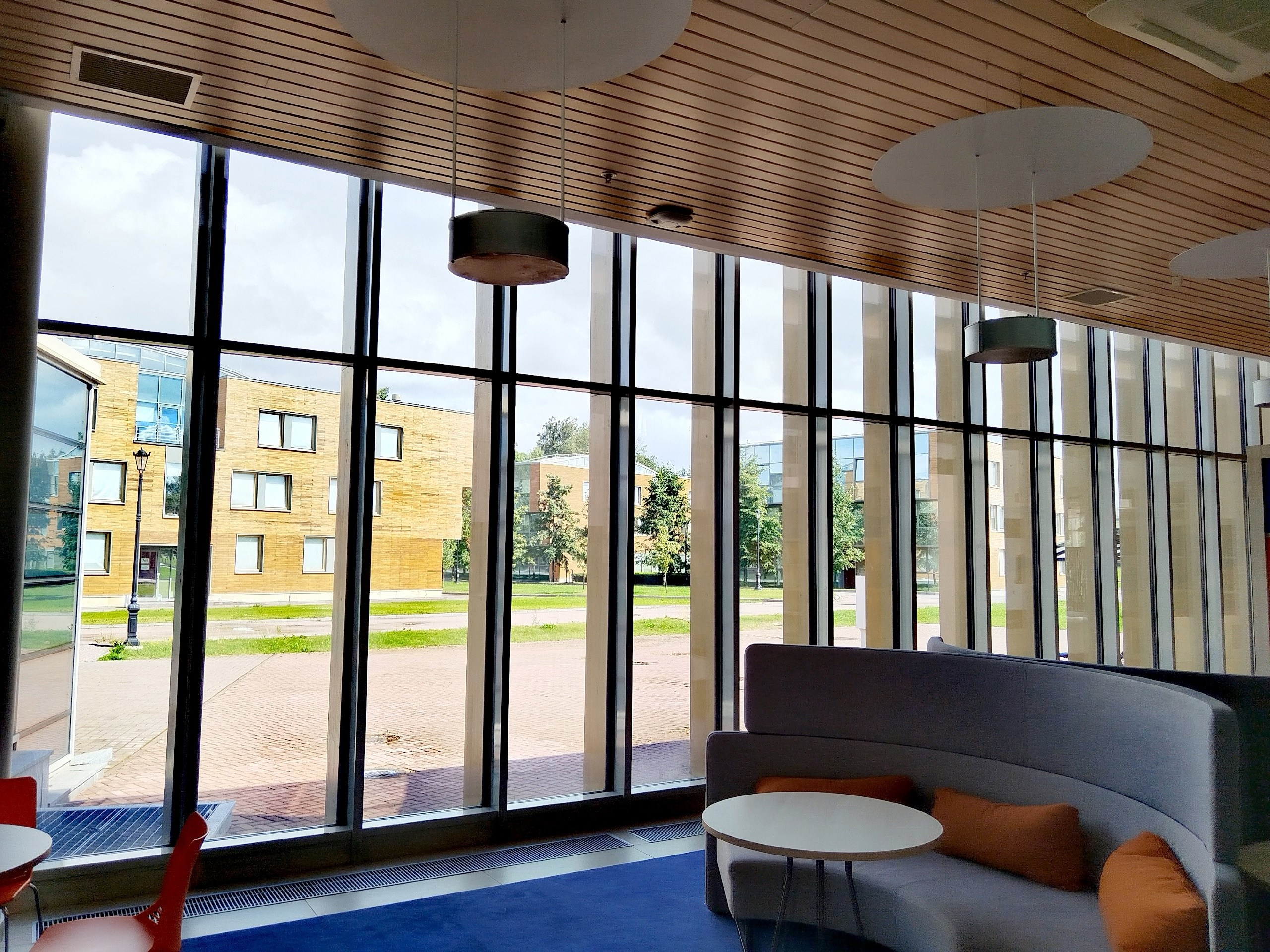 Экскурсия «по кампусу СПБГУ «Михайловская дача» (02.08.2025) Автор: Марина Чумакова