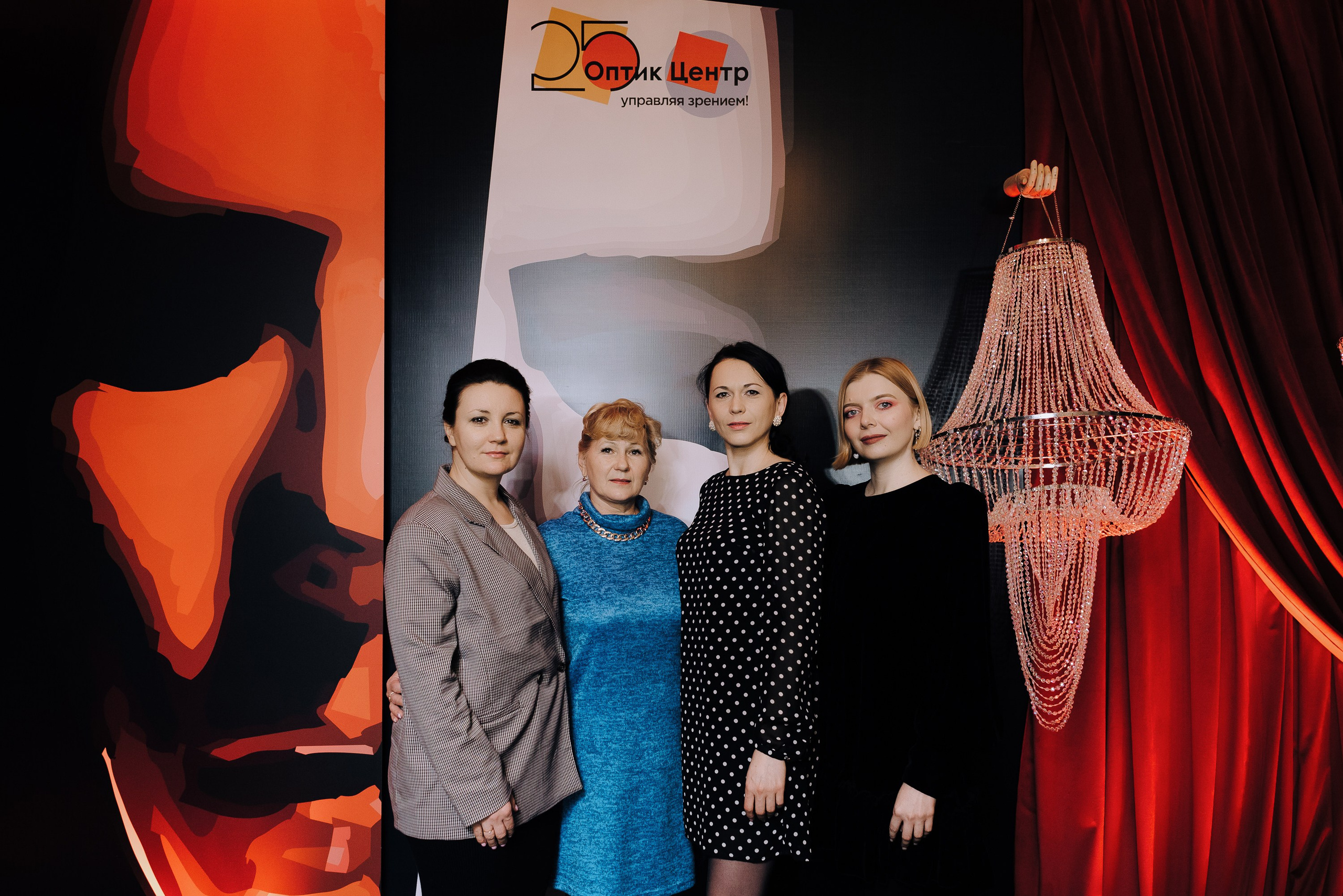 СПЕКТАКЛЬ «ВОЛШЕБНЫЕ ОЧКИ» ОПТИК-ЦЕНТР. Репортажный фотограф Зуев Роман г. Челябинск