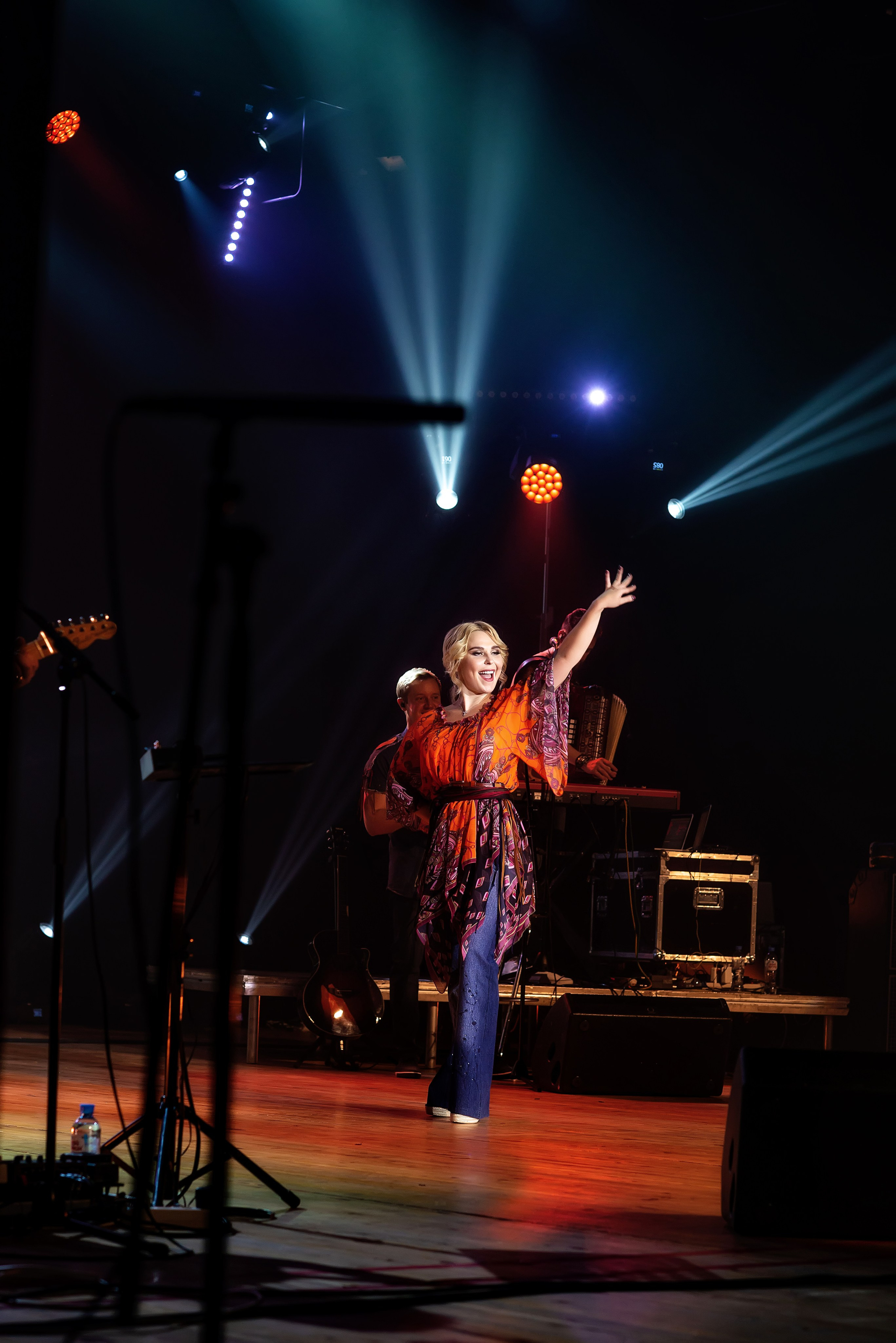 Концерт Пелагеи. Школьный, фэшн фотограф в Тюмени и в России Ирина Королева