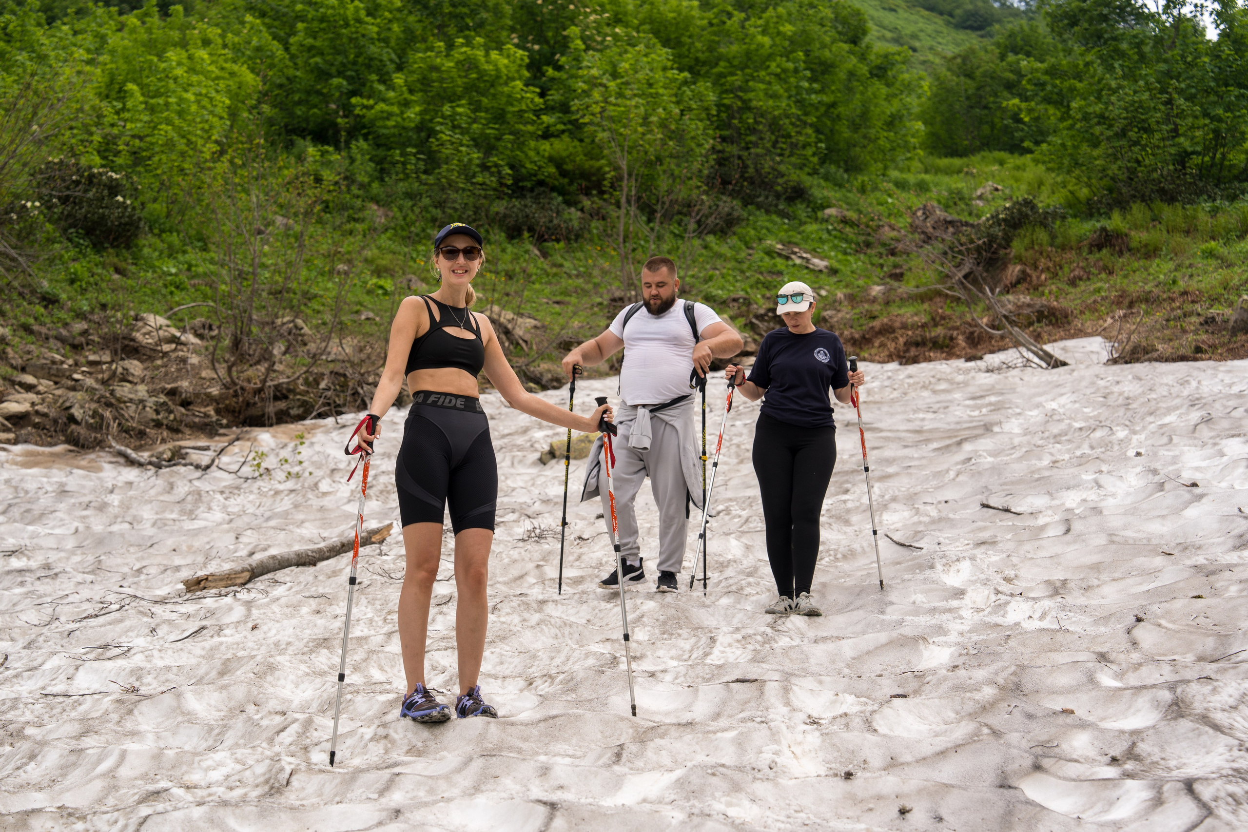 MICE мероприятие для компании «Доставка морем»: хайкинг к Ачипсинским водопадам. Репортажный фотограф в Красной Поляне и Сочи Павлюченко Екатерина