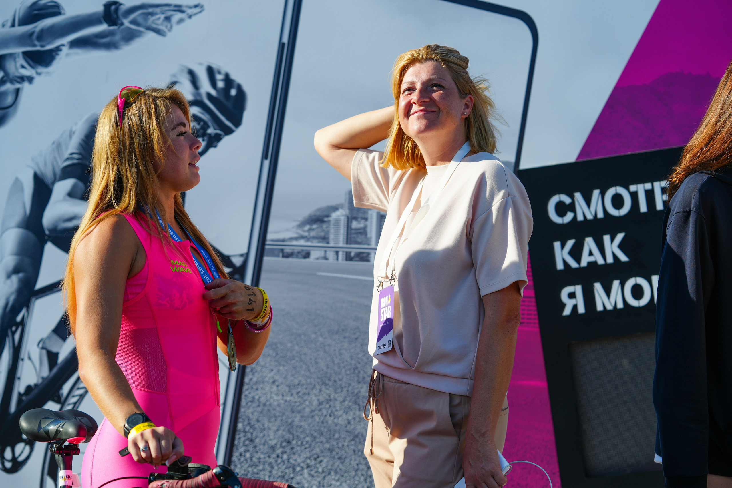 Фотоотчет партнерской интеграции для компании TELE2 на фестивале Ironstar. Репортажный фотограф в Красной Поляне и Сочи Павлюченко Екатерина