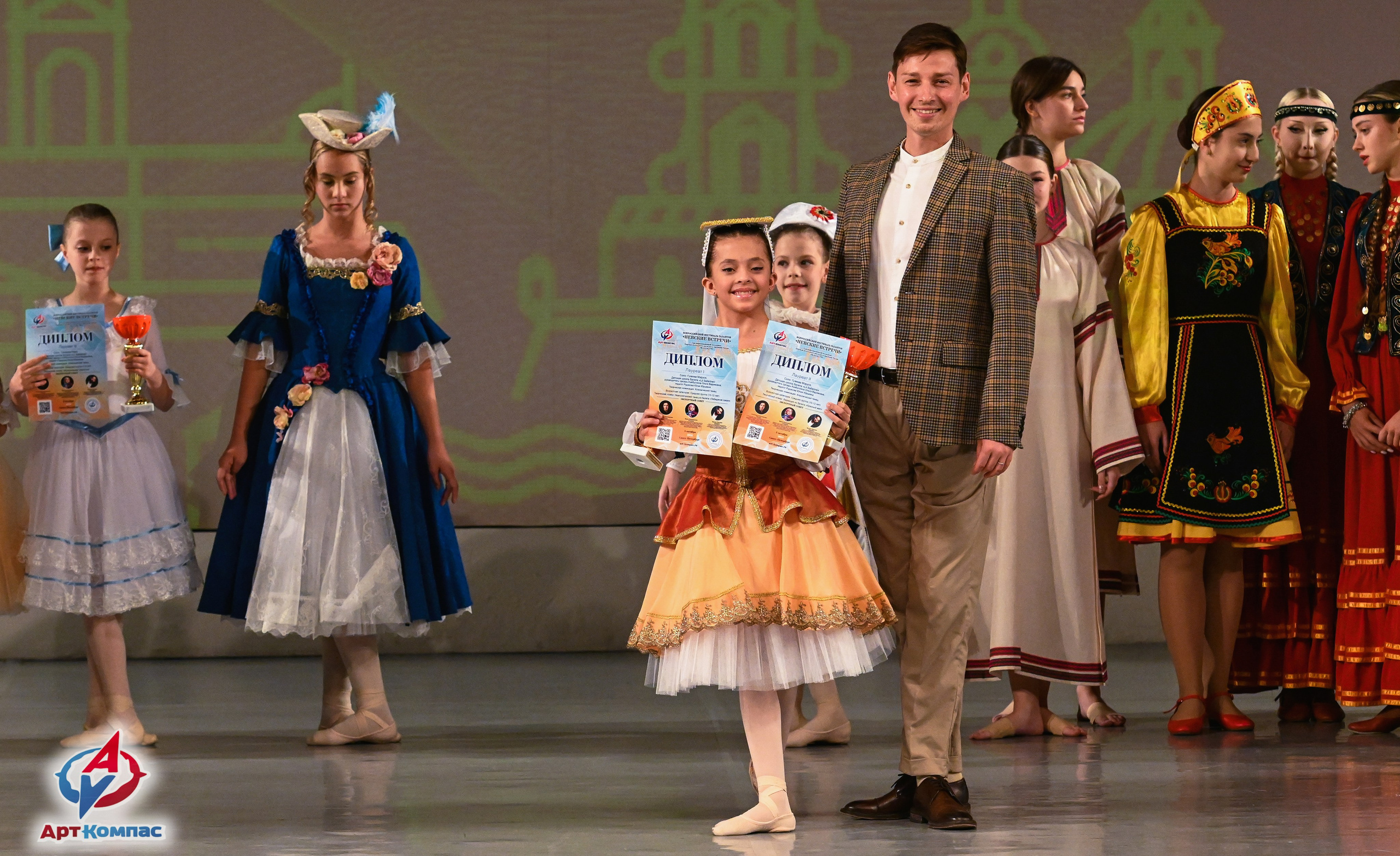 05.10.2025 Всероссийский фестиваль талантов «НЕВСКИЕ ВСТРЕЧИ» г. Санкт-Петербург. Медиастудия Фото Концепт