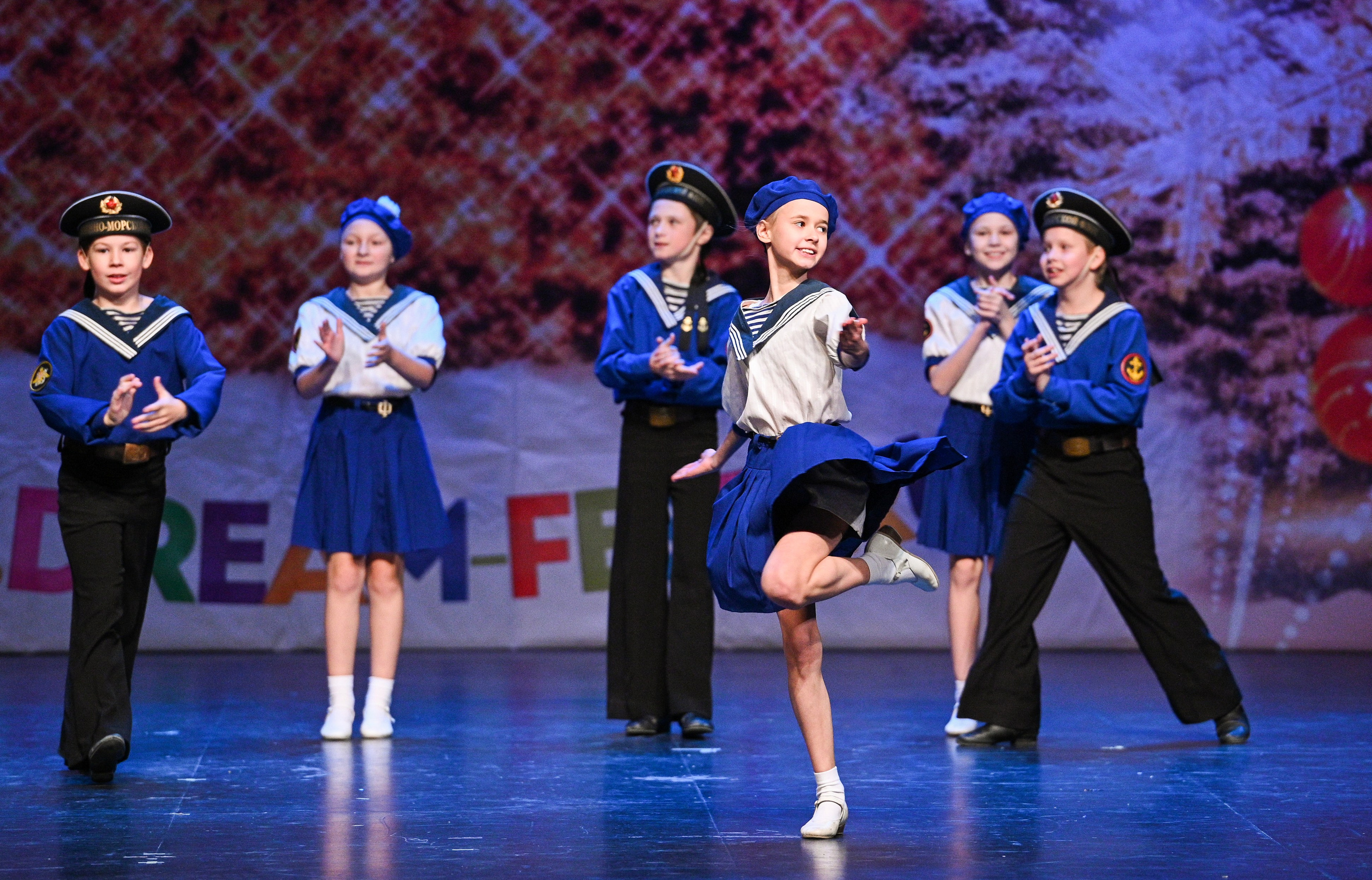 14.11.2024 «Новогодний Звездопад Талантов» Фестивальное движение «Шаг к мечте» г. Москва. Медиастудия Фото Концепт