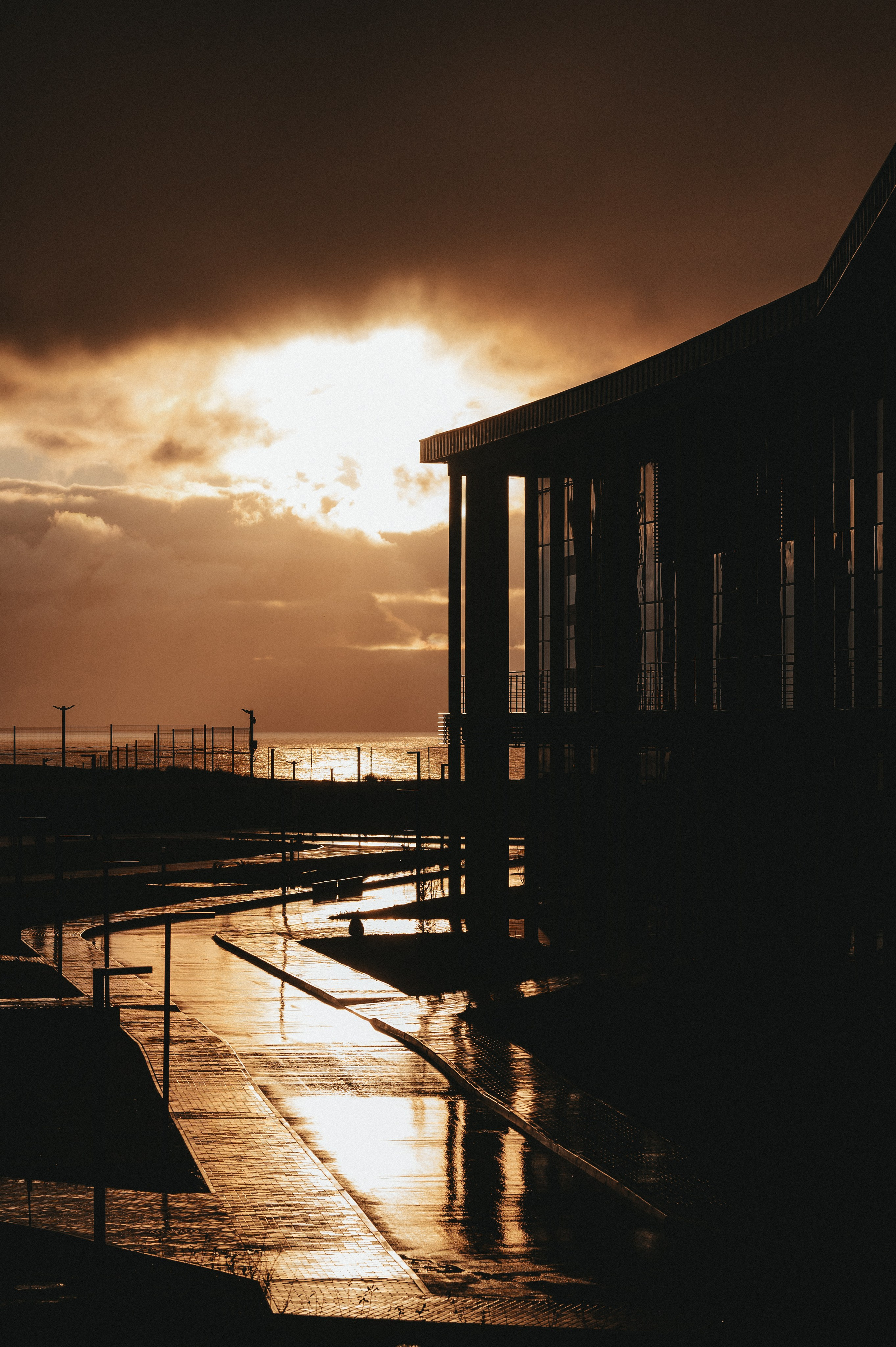 Фотосъемка территории отеля на закате в Ростове