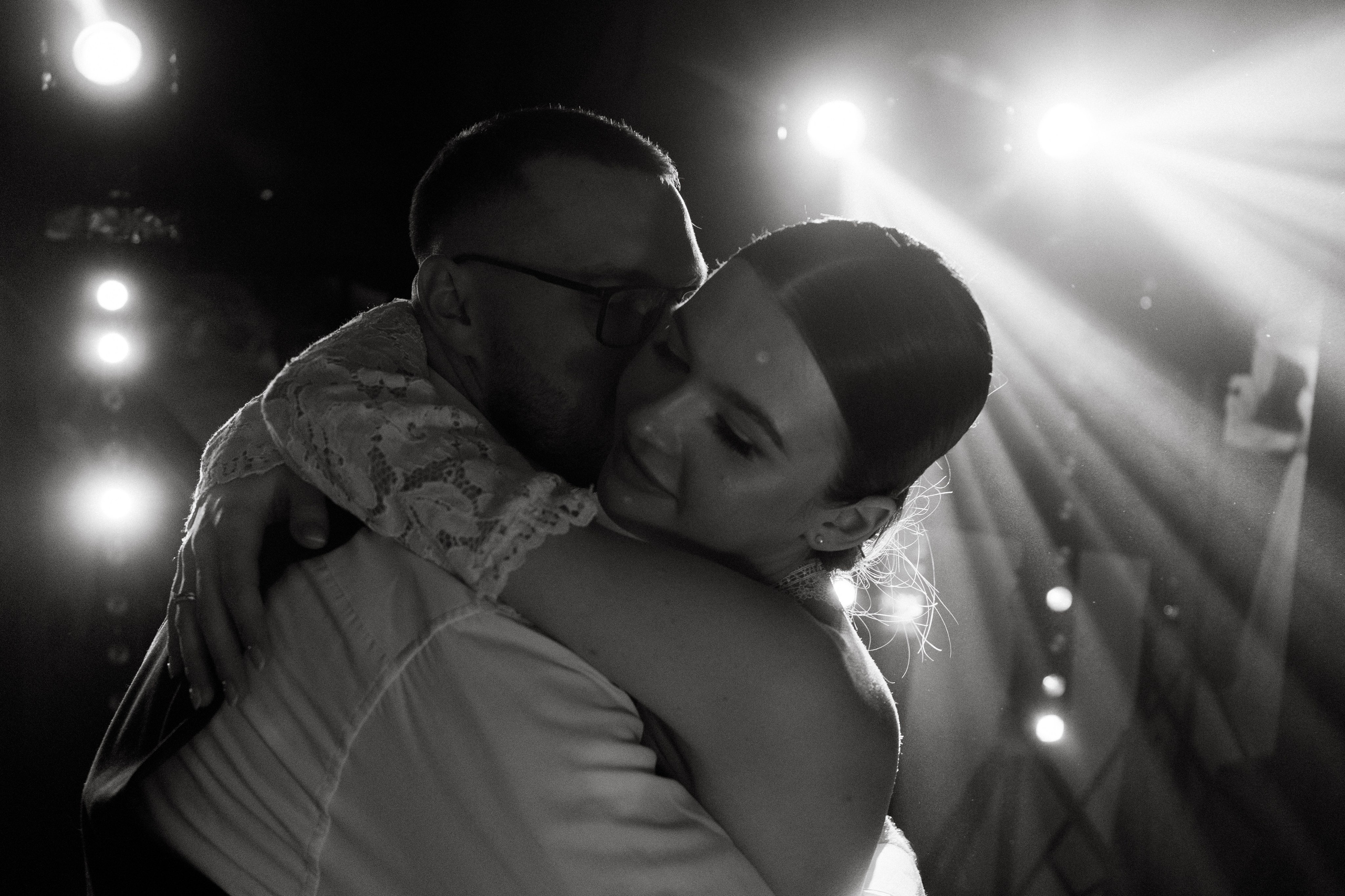 Свадебный фотограф в Новосибирске. Свадебный и портретный фотограф в Новосибирске Любовь Исакова