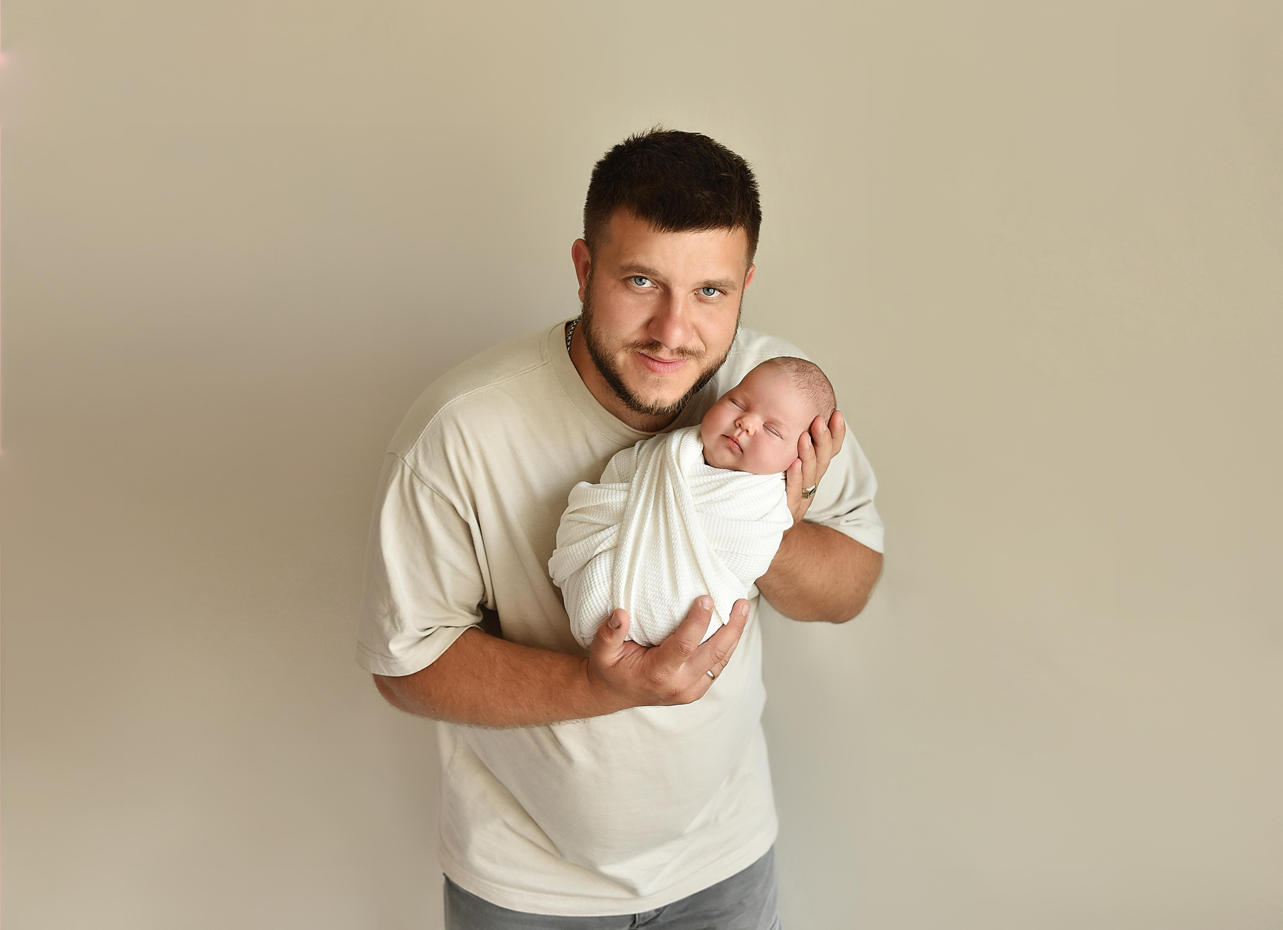 Фото с родителями. Фотограф новорожденных Кемерово Анастасия Шромова