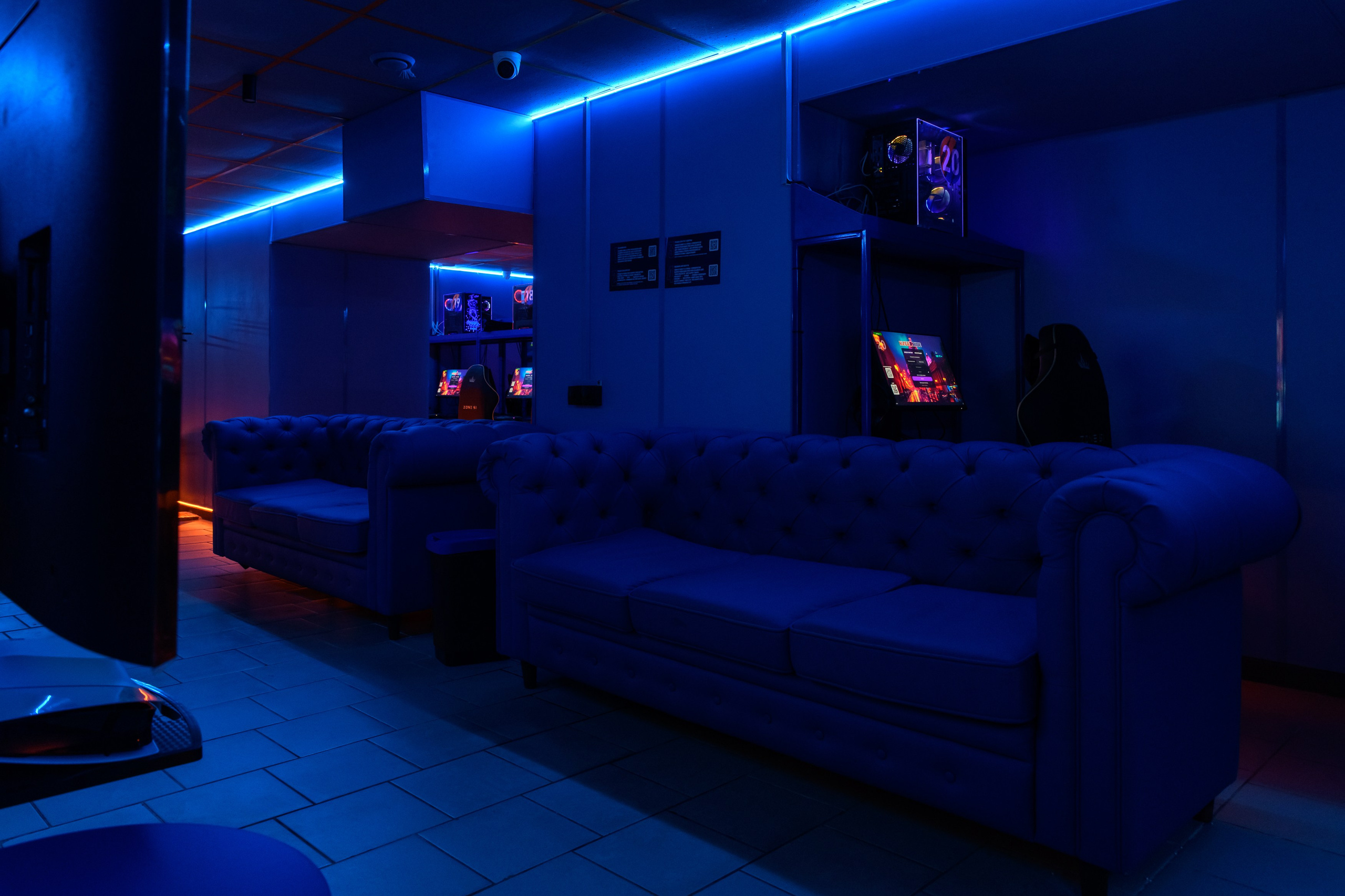 Интерьерная. Кибер Прайд. Женский фотограф в Санкт-Петербурге Степлевич Дарья