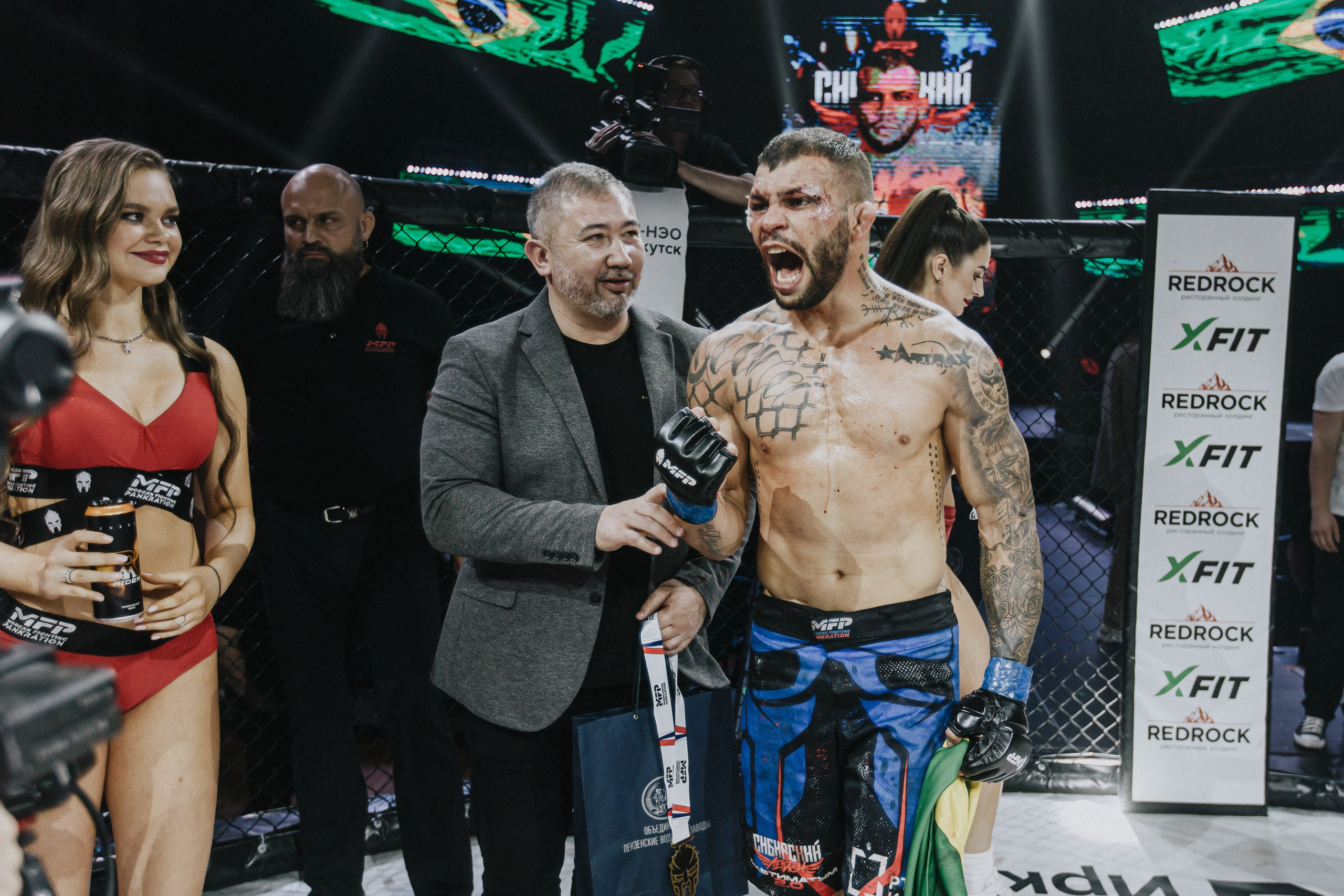 MFP246 МАКСИМ БУТОРИН VS МАРСИО БРЕНО. Фотограф Иркутск Антипин Сергей