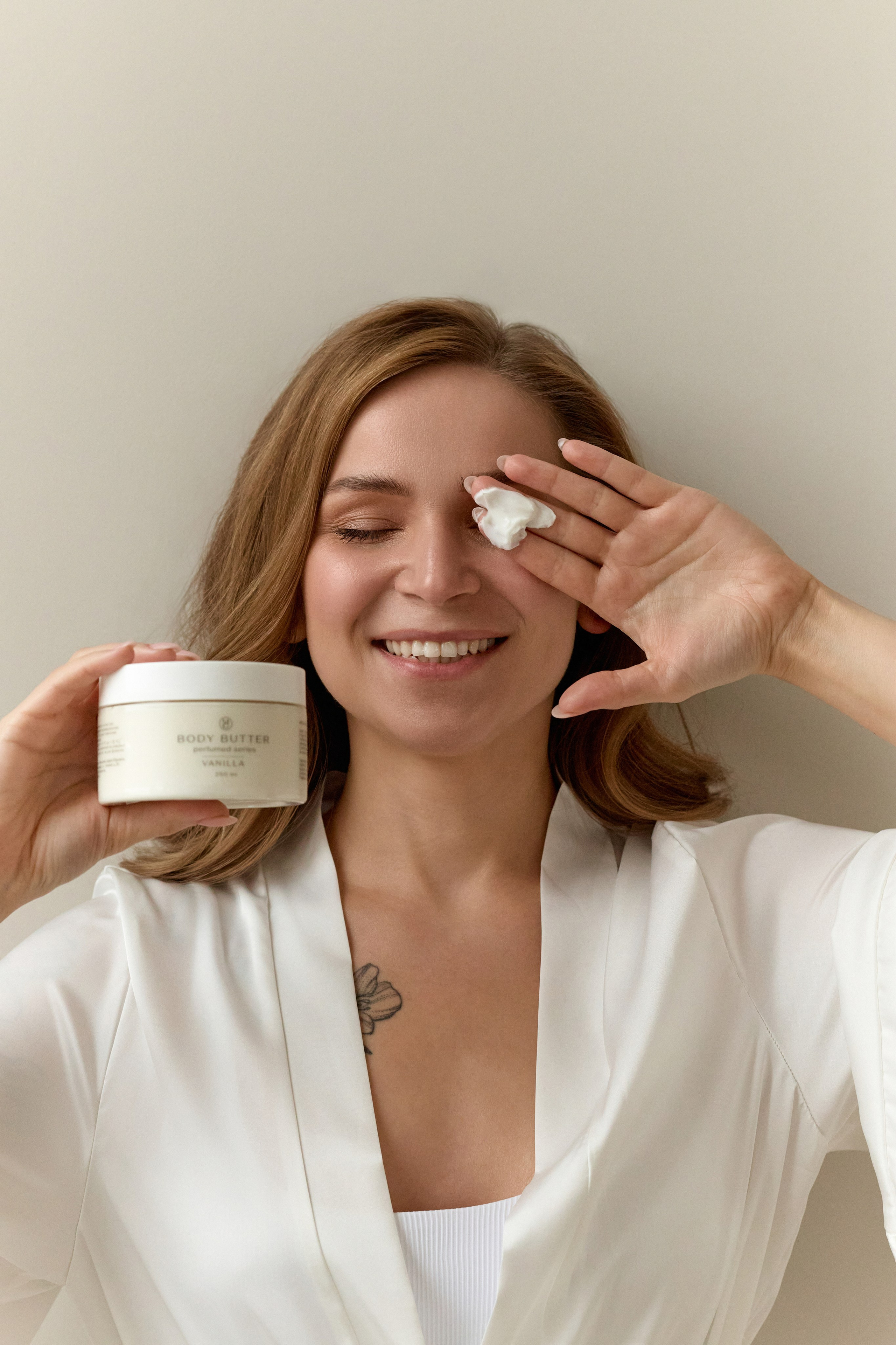 Фотосессия для бренда косметики. Сестры Карабаза. Фотографы и ретушеры в Москве и Санкт-Петербурге