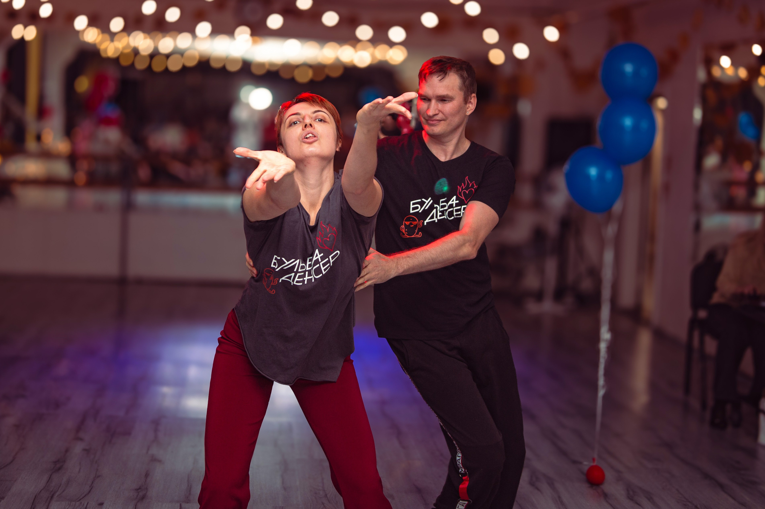 Вечеринка в школе танцев Dance cafe