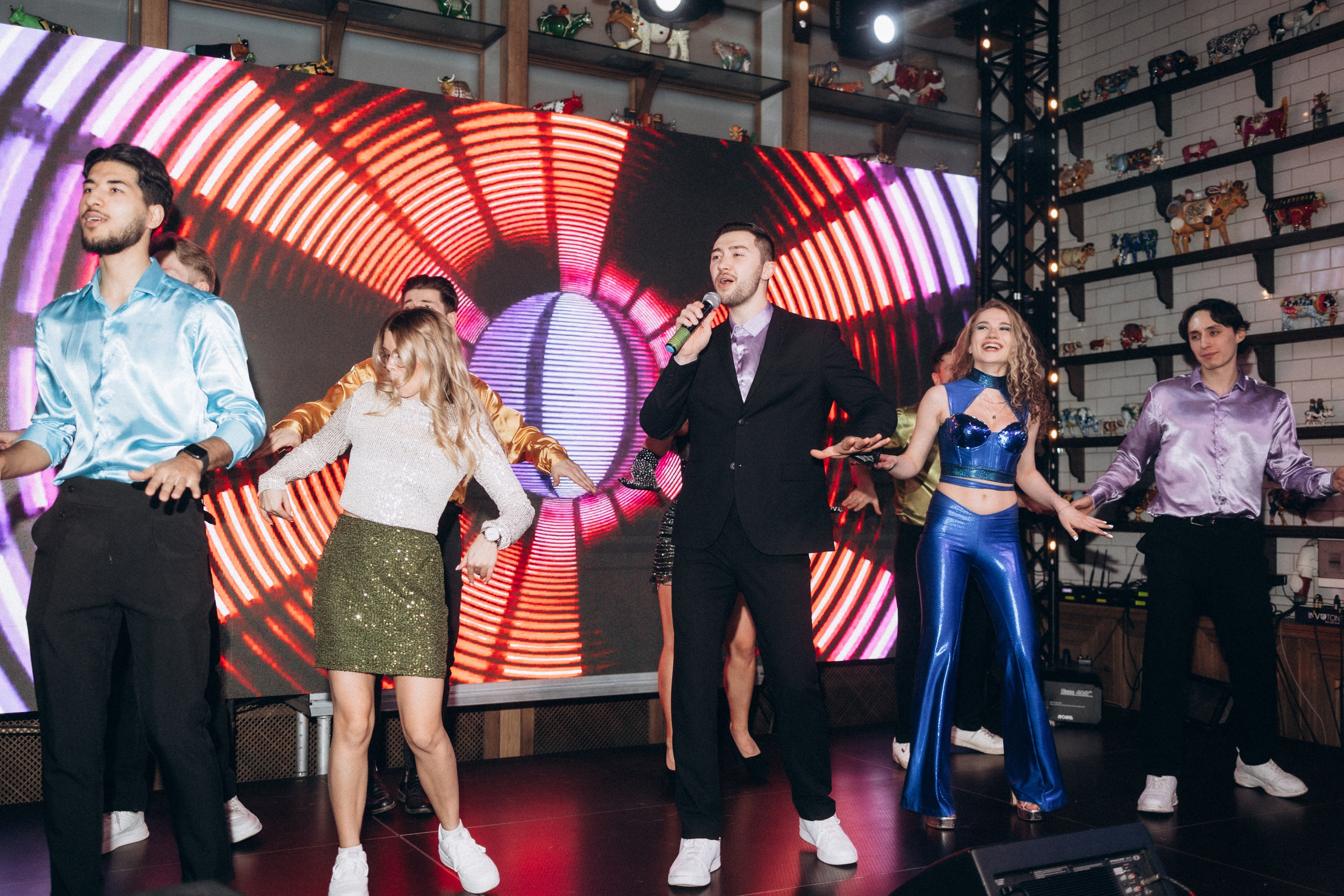 Новогодний корпоратив ресторан Рибай. Фотограф Артем Бросов в Санкт-Петербурге и Дубае