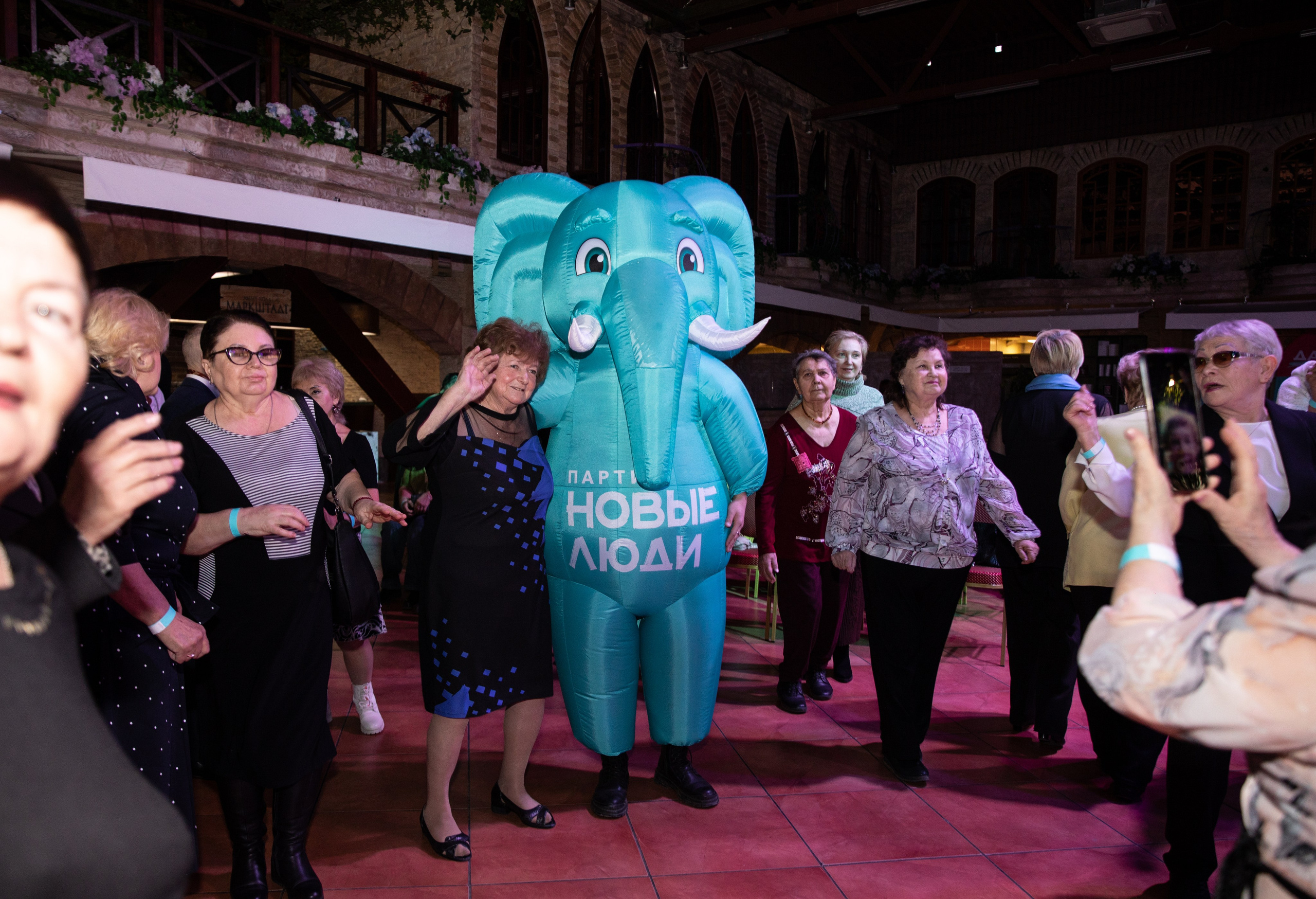 Жить по-новому 2026. Репортажный и свадебный фотограф в Челябинске Елисеев Павел