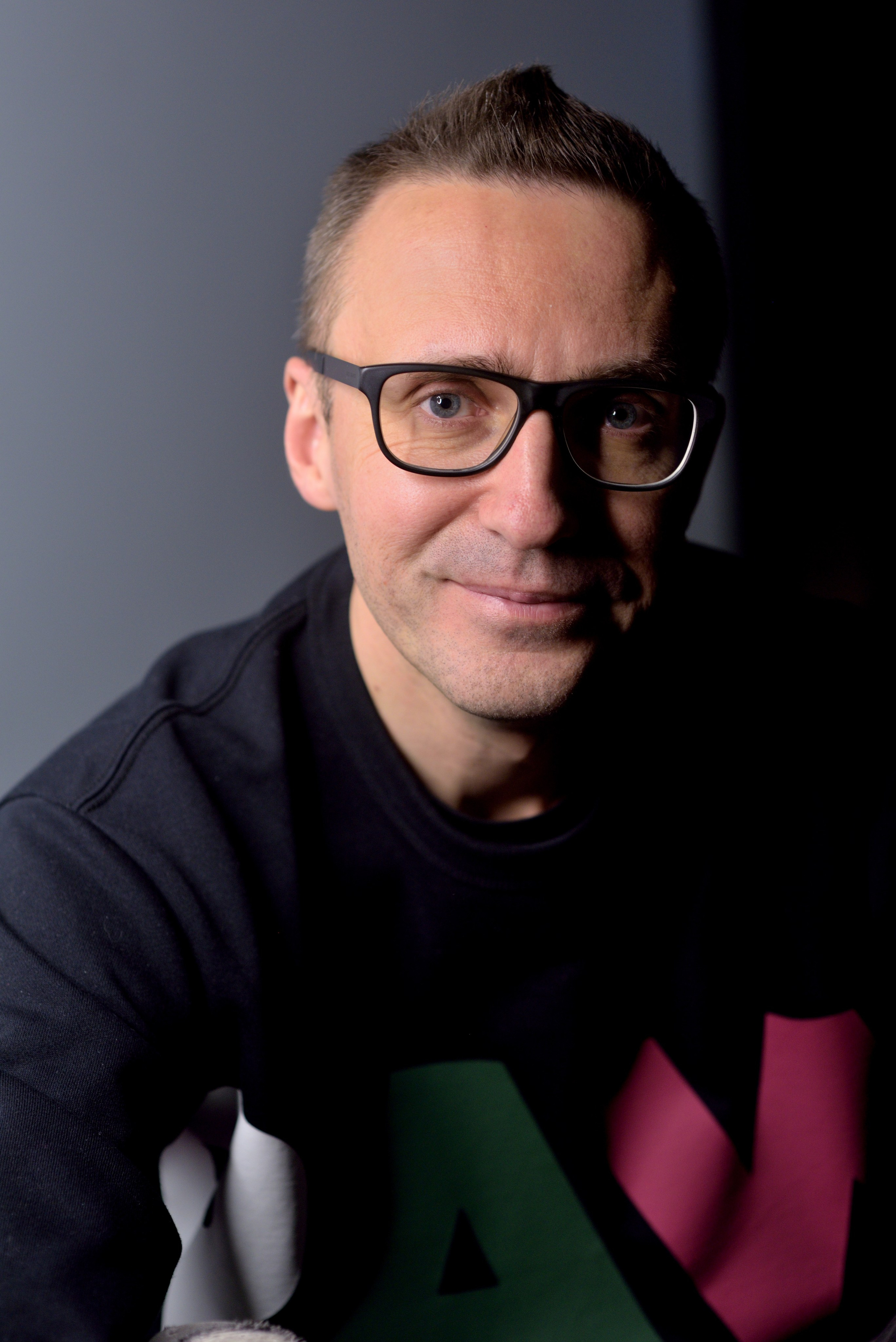 Александр Мурзак - копирайтер и известный маевский комик.