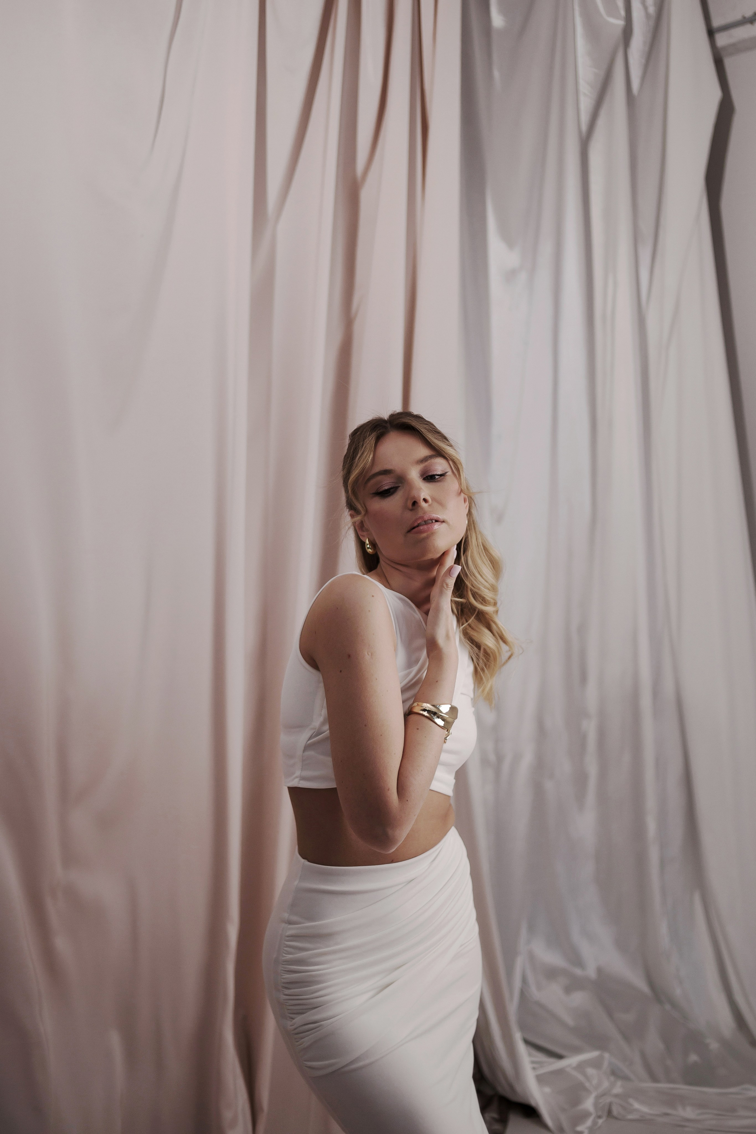 Md: @lovexxxxMuah: @mari.bulatovaOrg: @creative_photodayLoc: @daily_photostudio