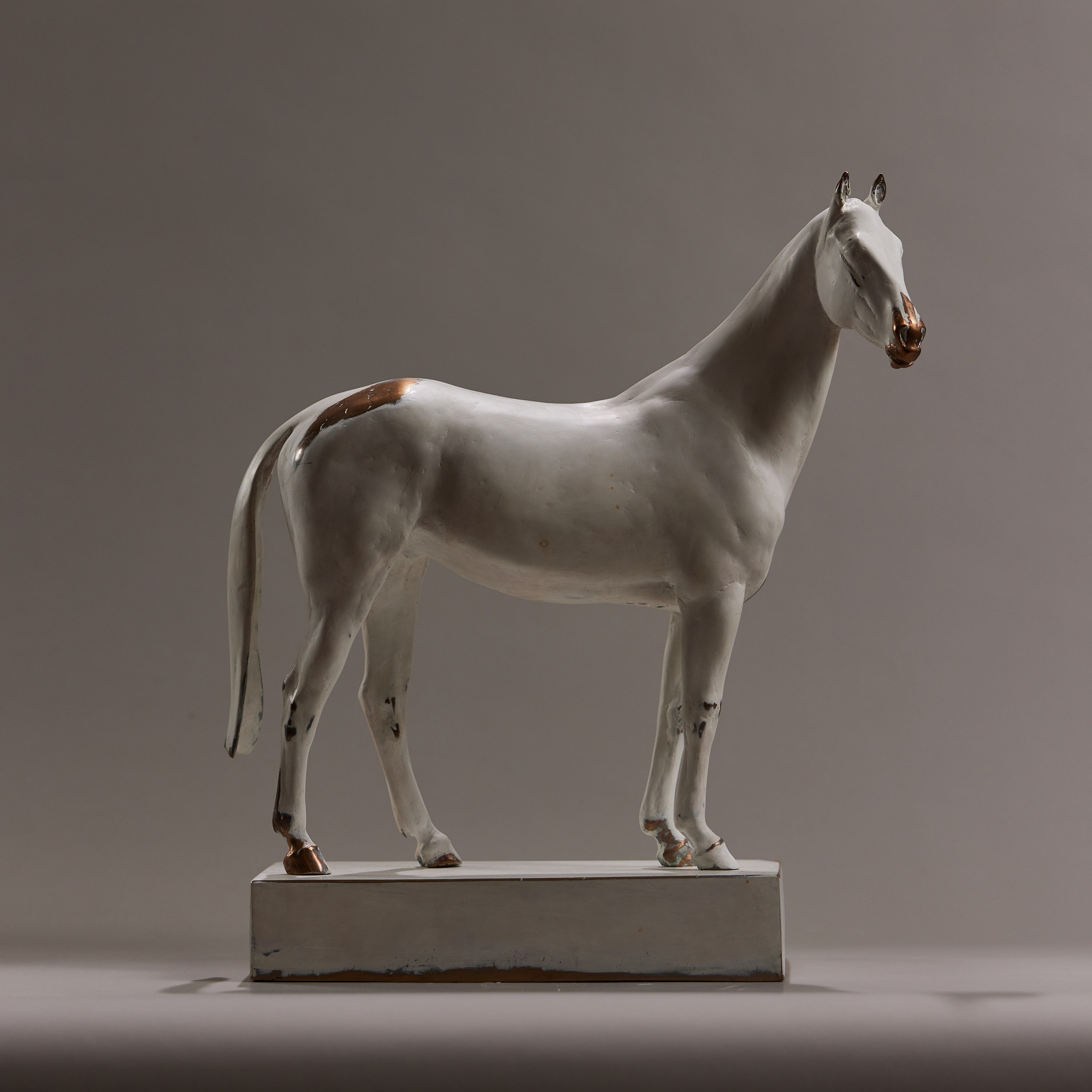 Белая лошадь. 2017-2020. Бронза, акрил.