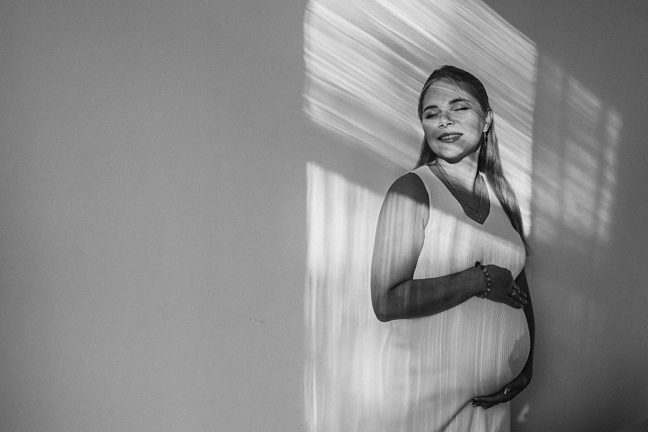 Квартира (беременность). Семейный фотограф Тюмень, фотограф на роды Салмина Мария