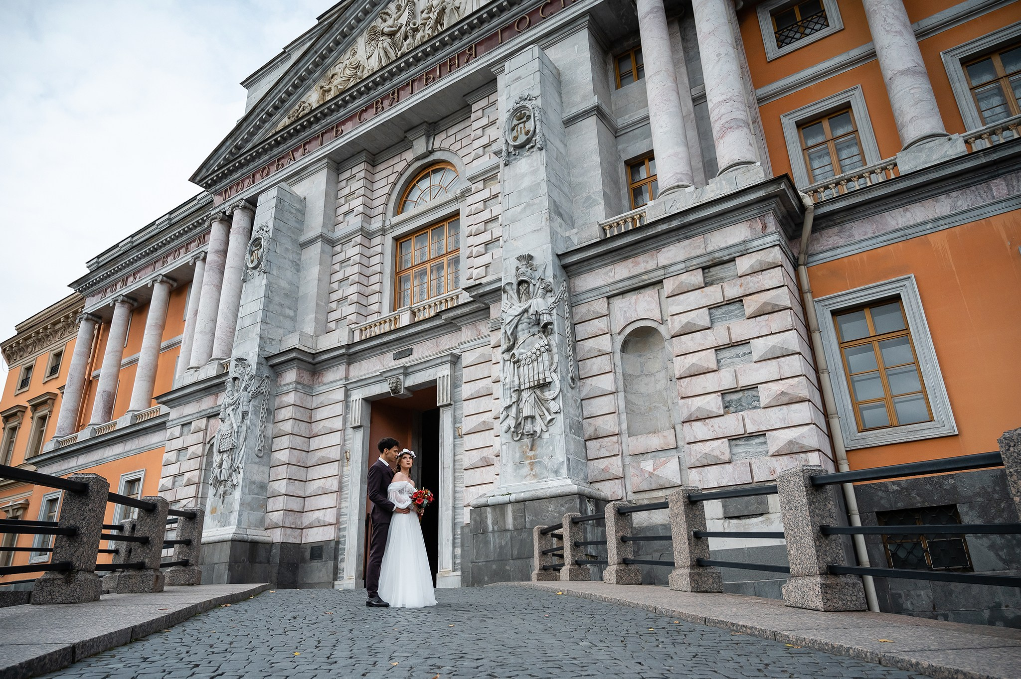 Свадебная фотосессия у Михайловского замка
