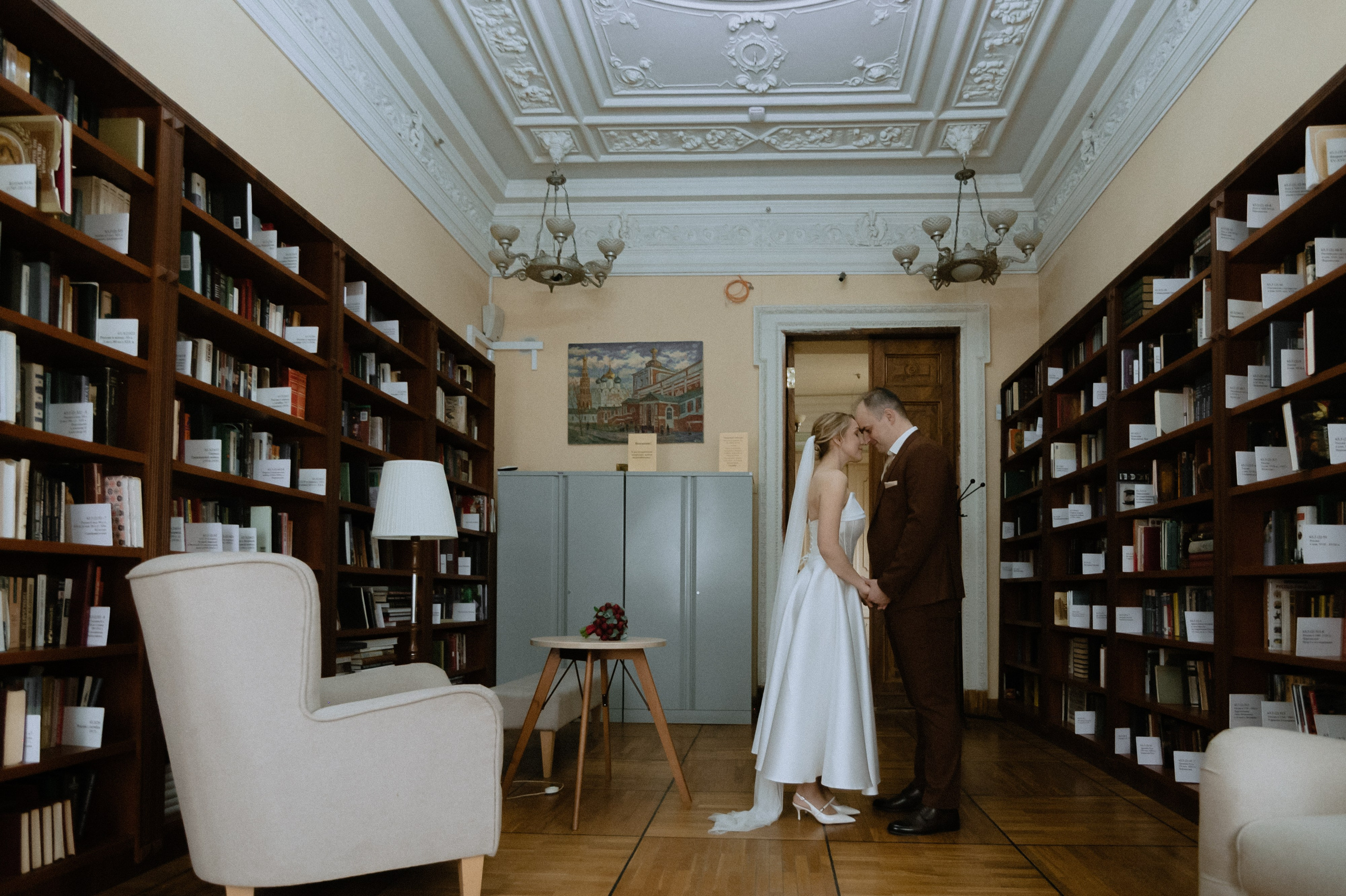 Регистрация брака и свадебная фотосессия в Библиотеке-читальне имени А. С. Пушкина. Свадебный фотограф Москва — Сергей и Татьяна