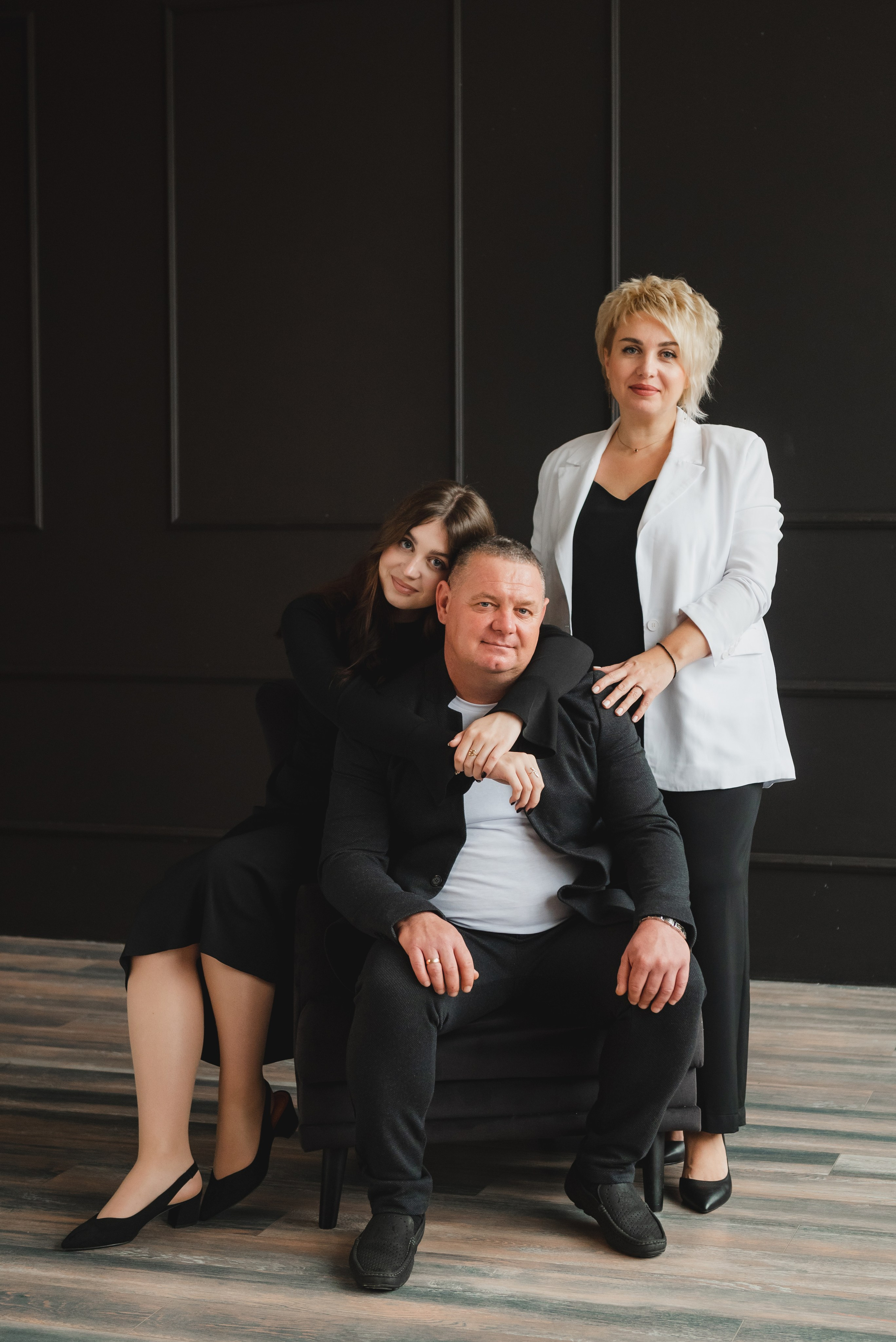 Евгений Катя и Виолетта. Семейный фотограф Ирина Сгибнева