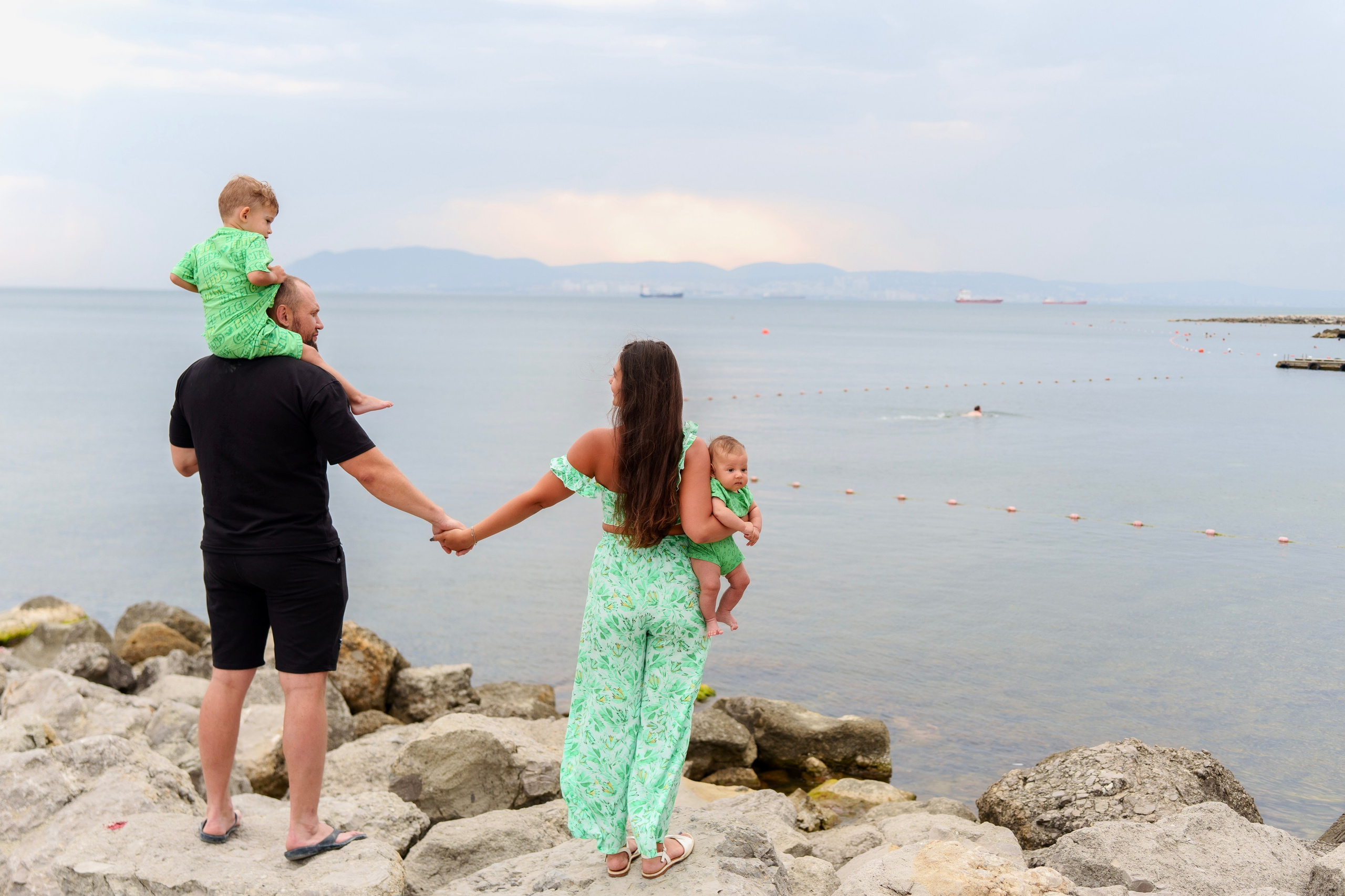 Семейная фотосессия на морском закате (01.09.2023). Фотограф Андрей Чеботок (Белгород, Курск, Воронеж, Старый Оскол)