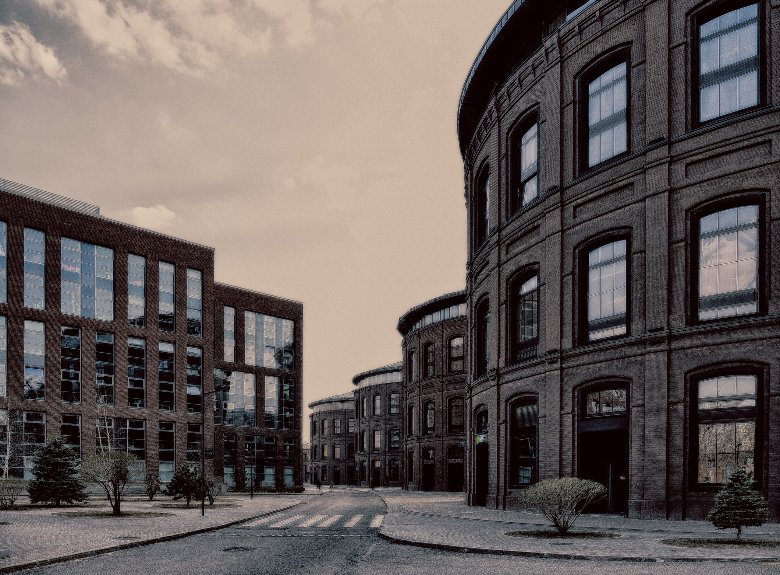 Фотографии сделанные на улицах городов. Профессиональный фотограф Игорь Пискарев в Москве. Студийная и выездная съёмка. Портретная и предметная съёмка. Авторская фотография