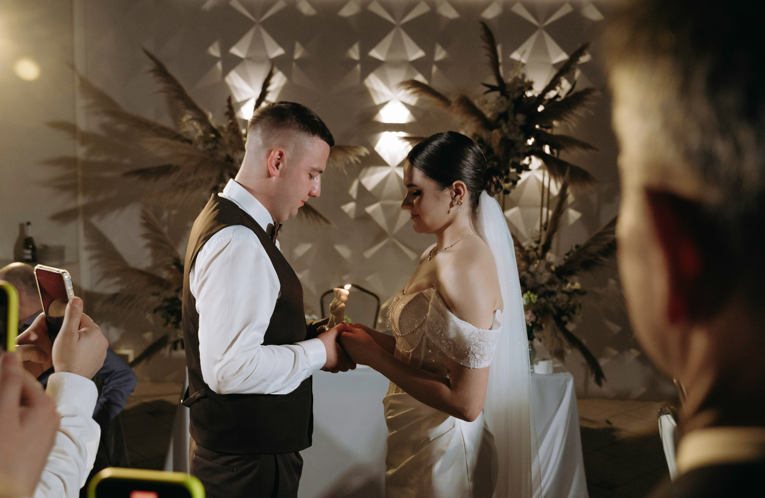 Живи, пока живется, пока бушует кровь. Свадебный фотограф в Минске Вадим Бурчик