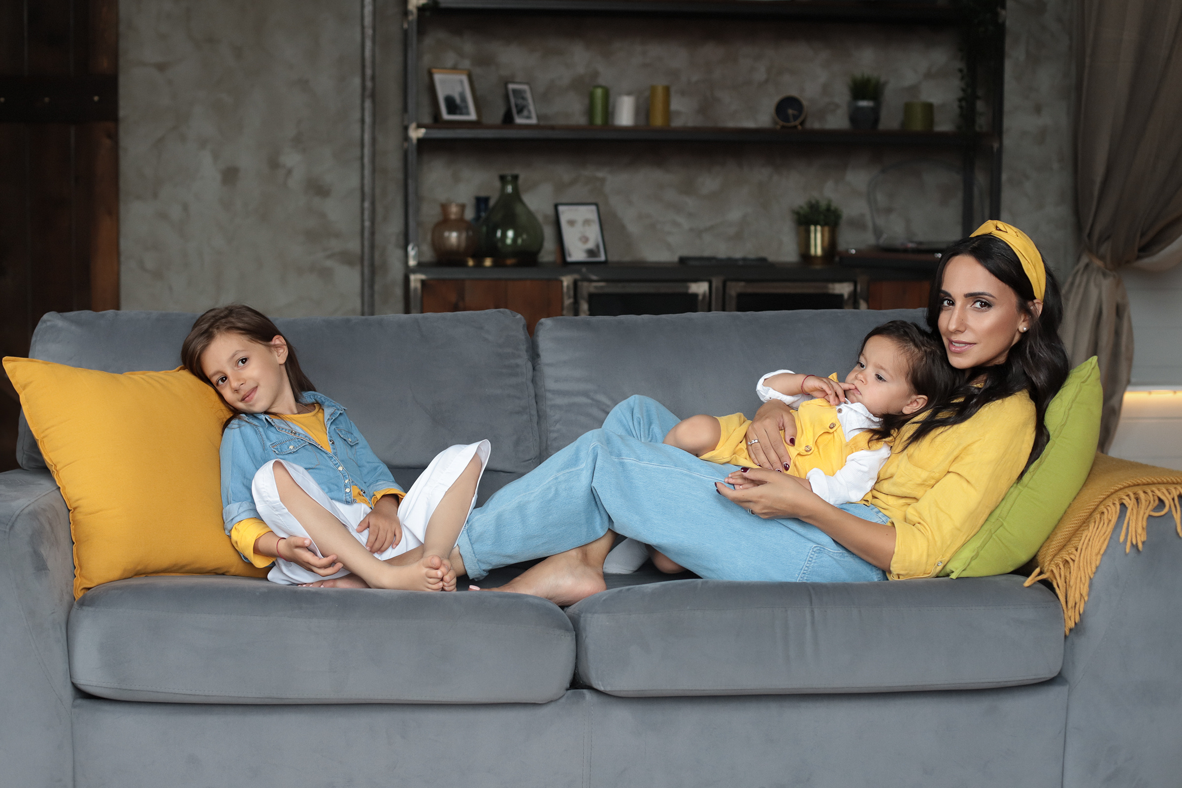 Семейная фотосессия в студии и дома. Семейный фотограф в Санкт-Петербурге Анна Аверина