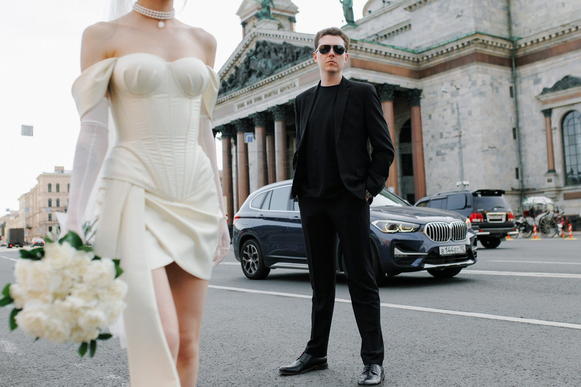 Свадебная фотосессия на Исаакиевской площади. Свадебный фотограф СПБ