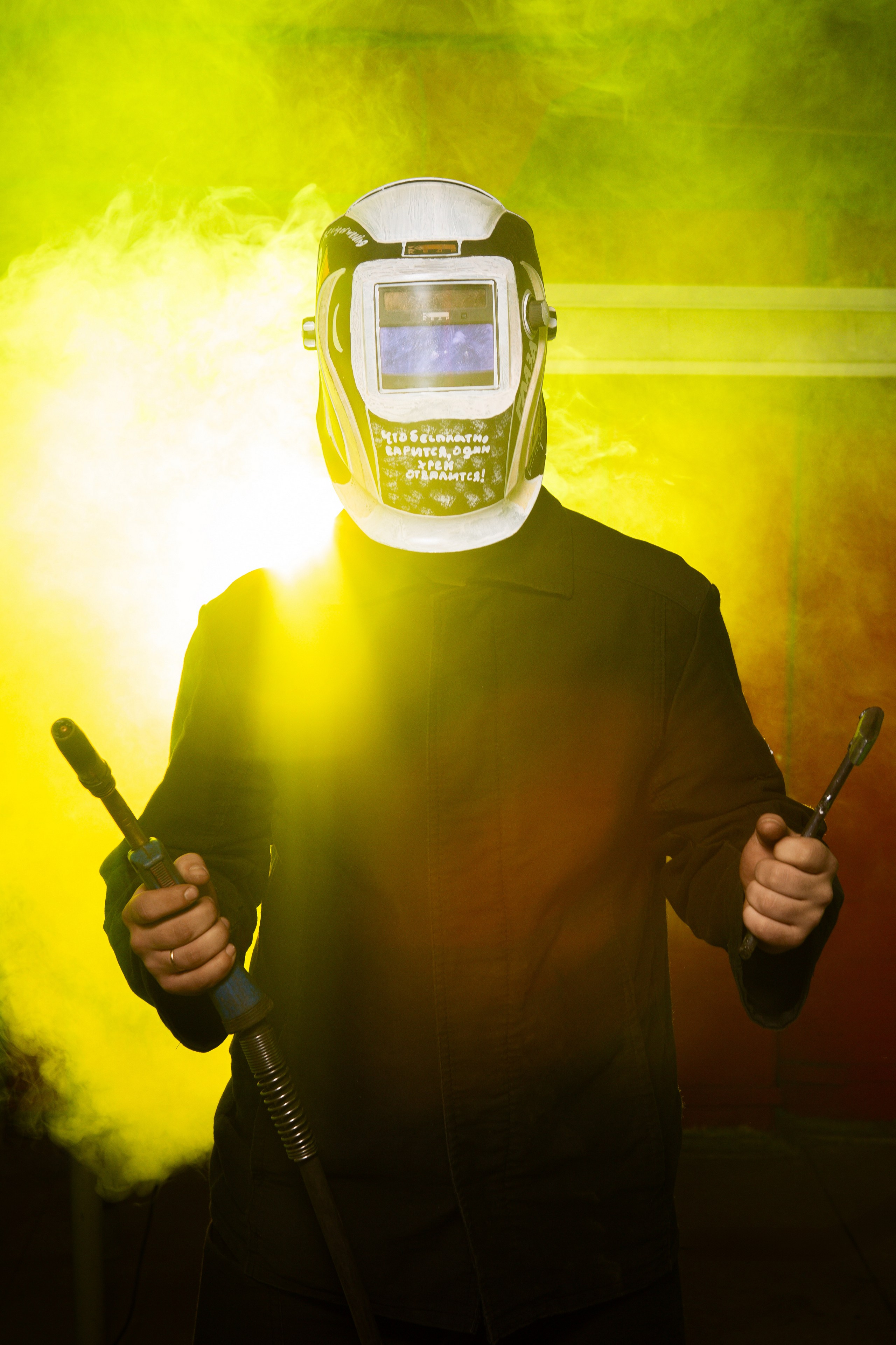 Портретная Фотосессия в Цеху для Выпускников Сварщиков | Твой Альбом Мценск. ТВОЙ АЛЬБОМ / ТВОИ ПРАВИЛА