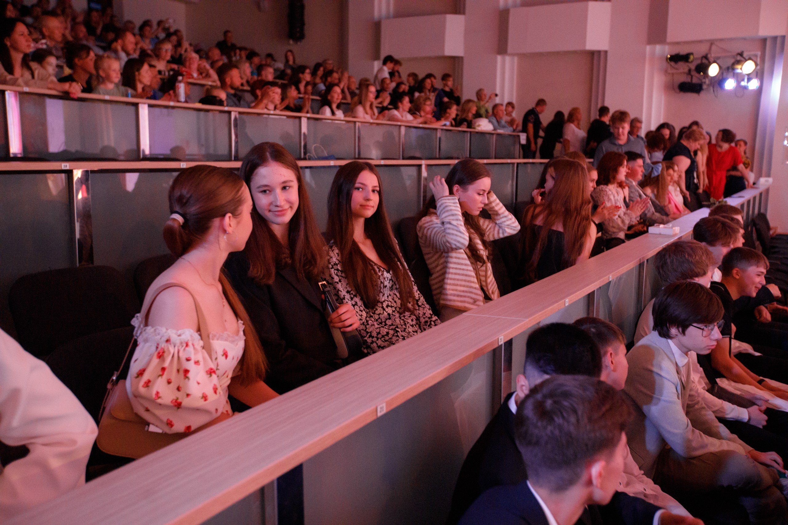 Вручение аттестатов. Свадебный фотограф в Ярославле Анастасия Архипова