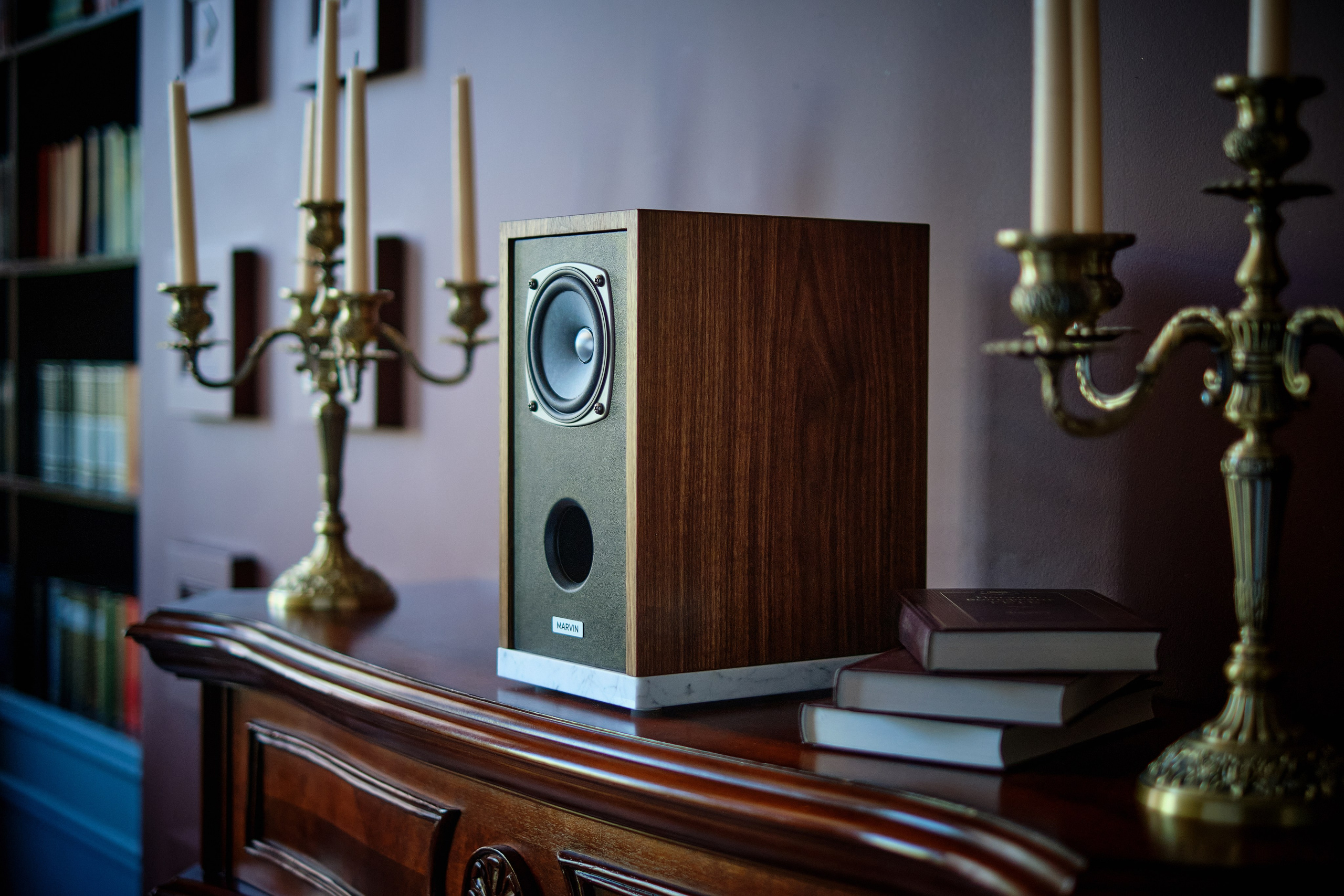предметная фотосъемка аудиосистемы, акустическая колонка, акустика, акустическая колонка в интерьере Marvin