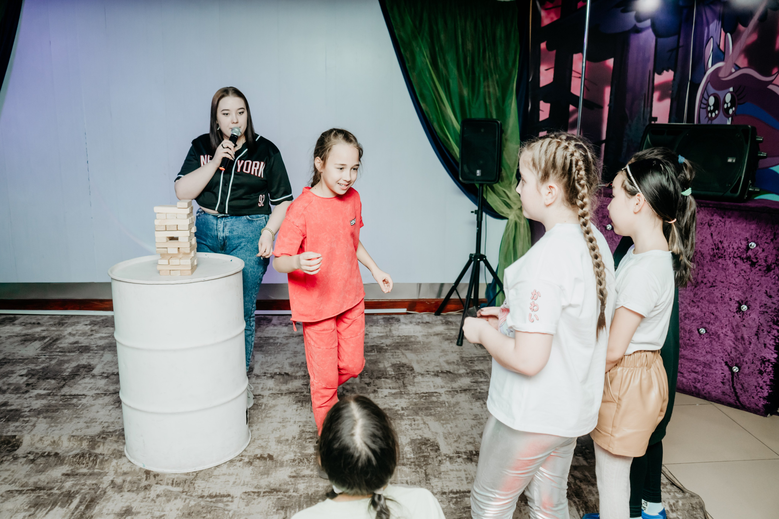 Детский фотограф в Улан-Удэ. сьемка утренников, школьных выпускных и детских праздников. Фотограф в Улан-Удэ. Свадебный фотограф в Улан-Удэ