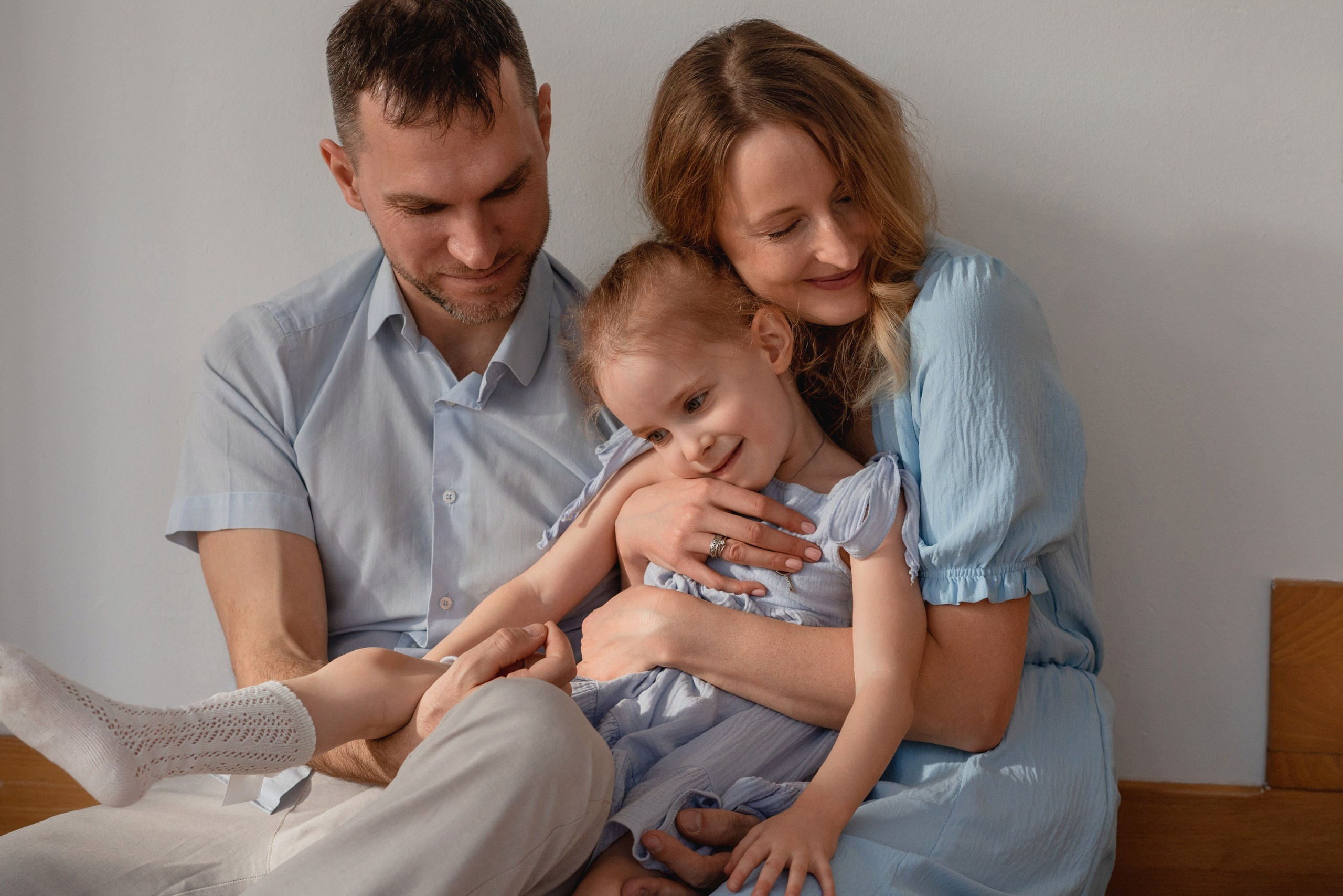 Анна, Андрей и Алиса в студии. Семейный фотограф в Москве Лилия Лебедева