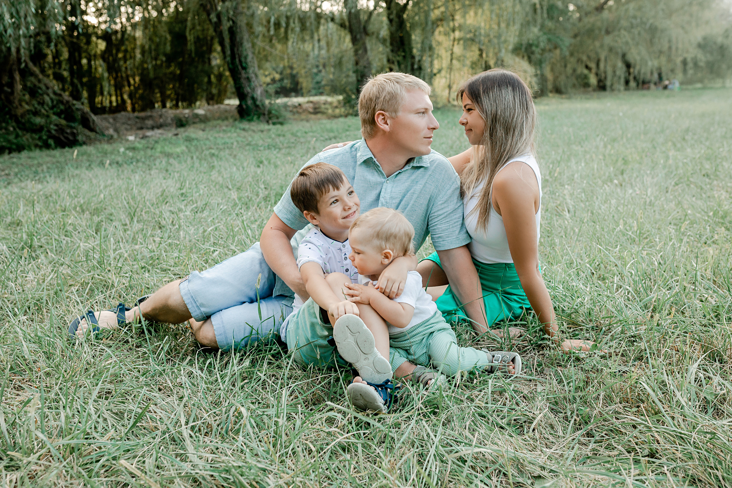 Екатерина, Юрий, Егор и Влад. Фотограф в Геленджике, Архипо-Осиповке, Абрау-Дюрсо, Кринице Виктория