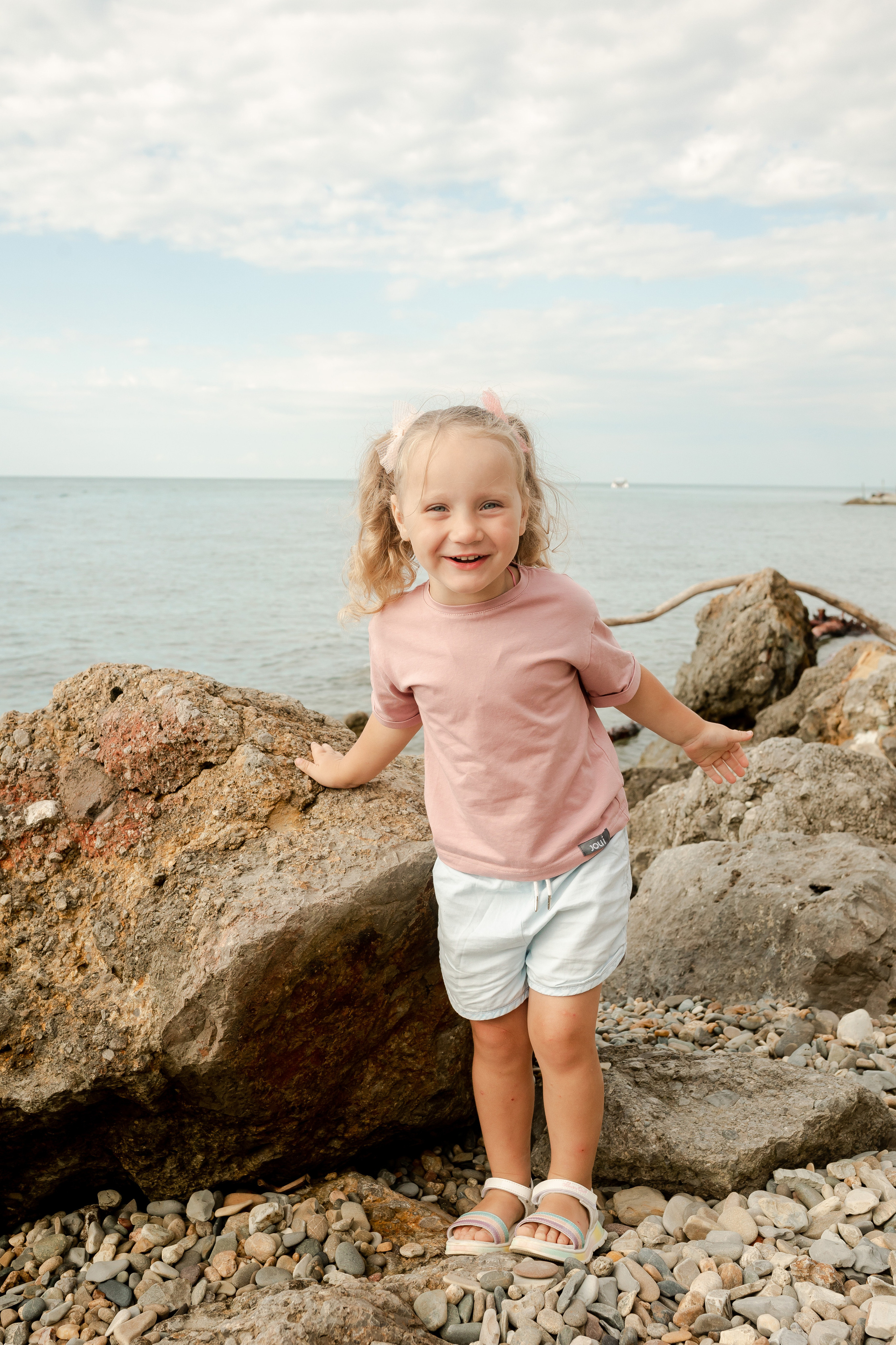 Анастасия и Сергей с Соней и Ариной. Фотограф в Геленджике, Архипо-Осиповке, Абрау-Дюрсо, Кринице Виктория