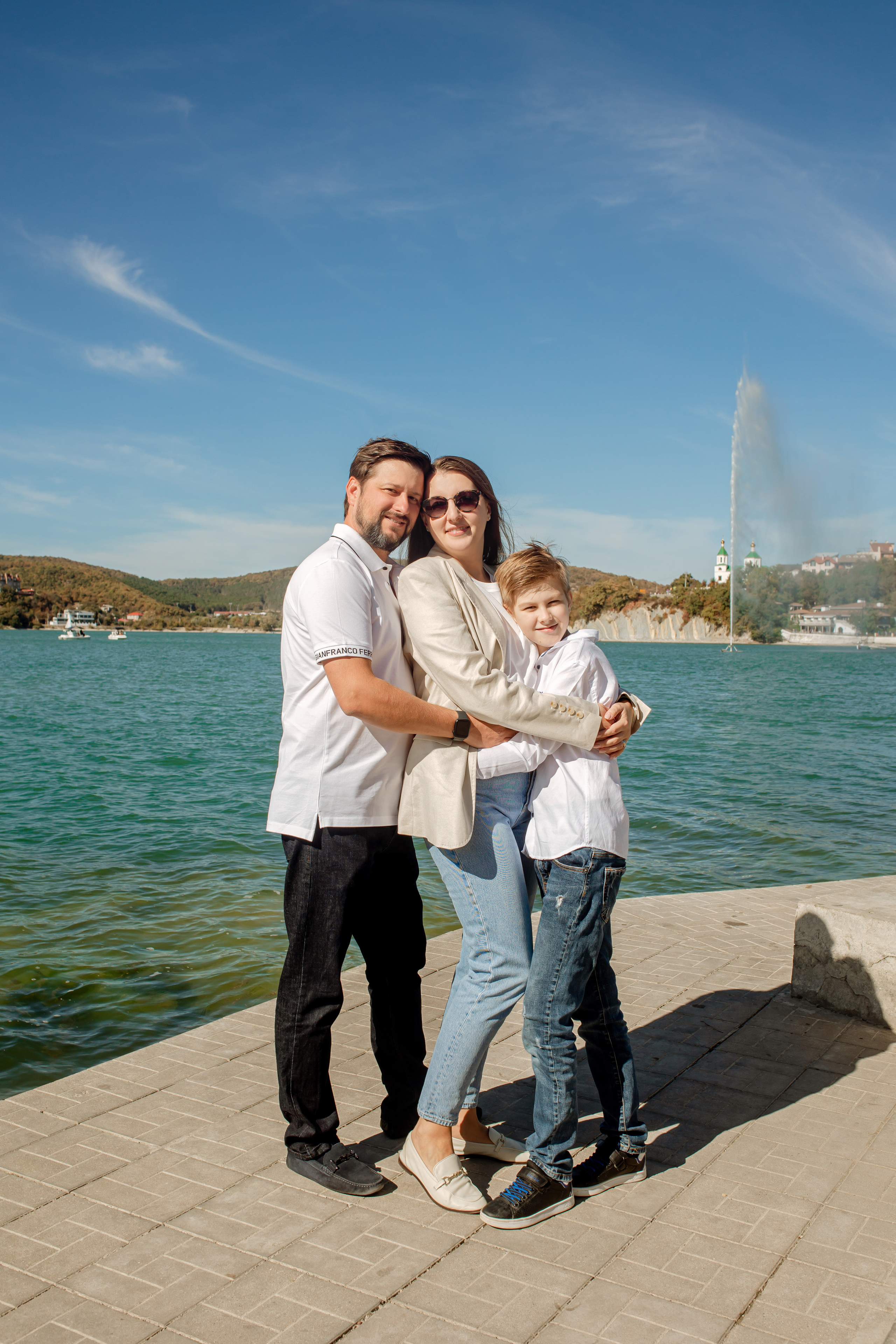 Людмила с семьей. Фотограф в Геленджике, Архипо-Осиповке, Абрау-Дюрсо, Кринице Виктория