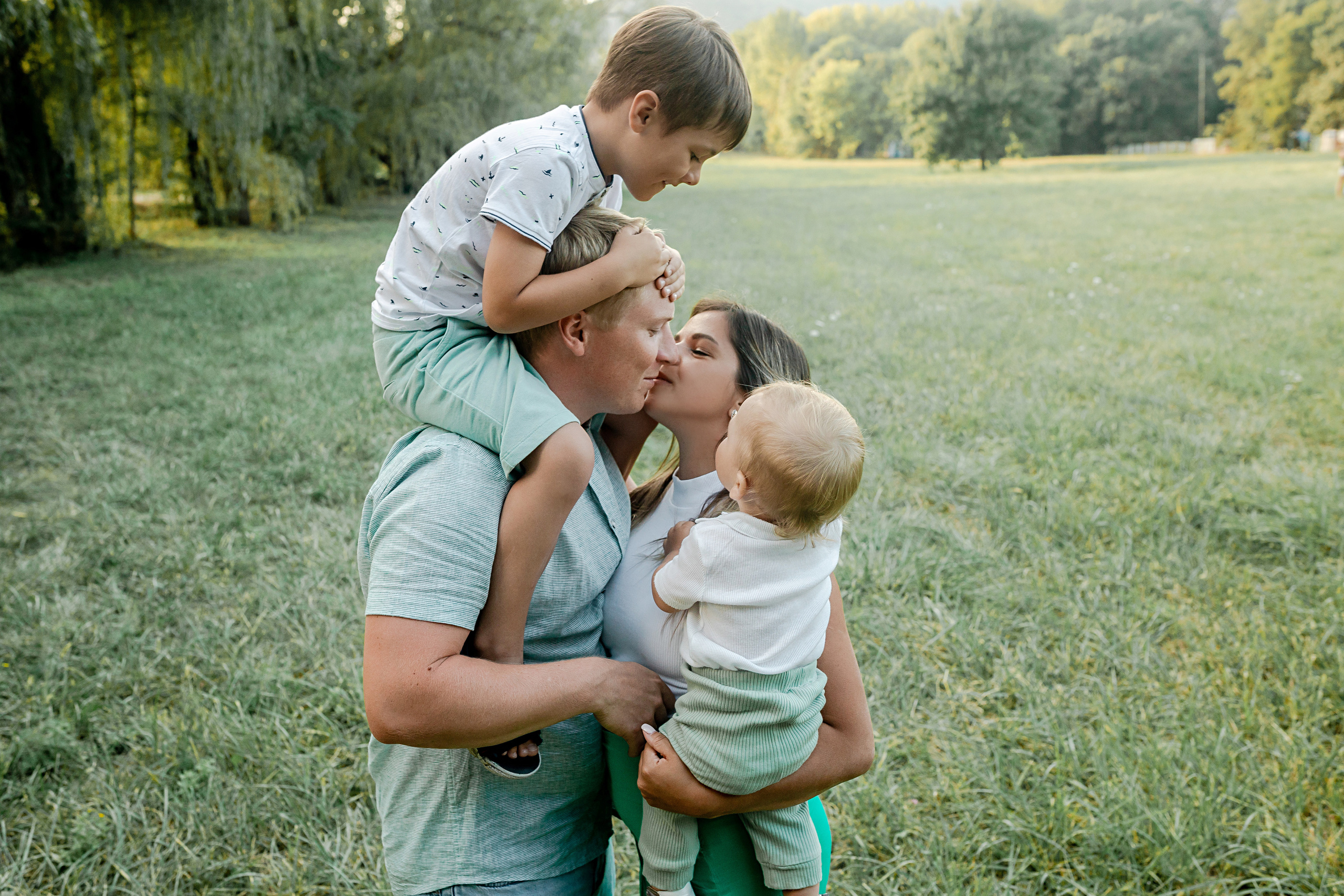 Екатерина, Юрий, Егор и Влад. Фотограф в Геленджике, Архипо-Осиповке, Абрау-Дюрсо, Кринице Виктория