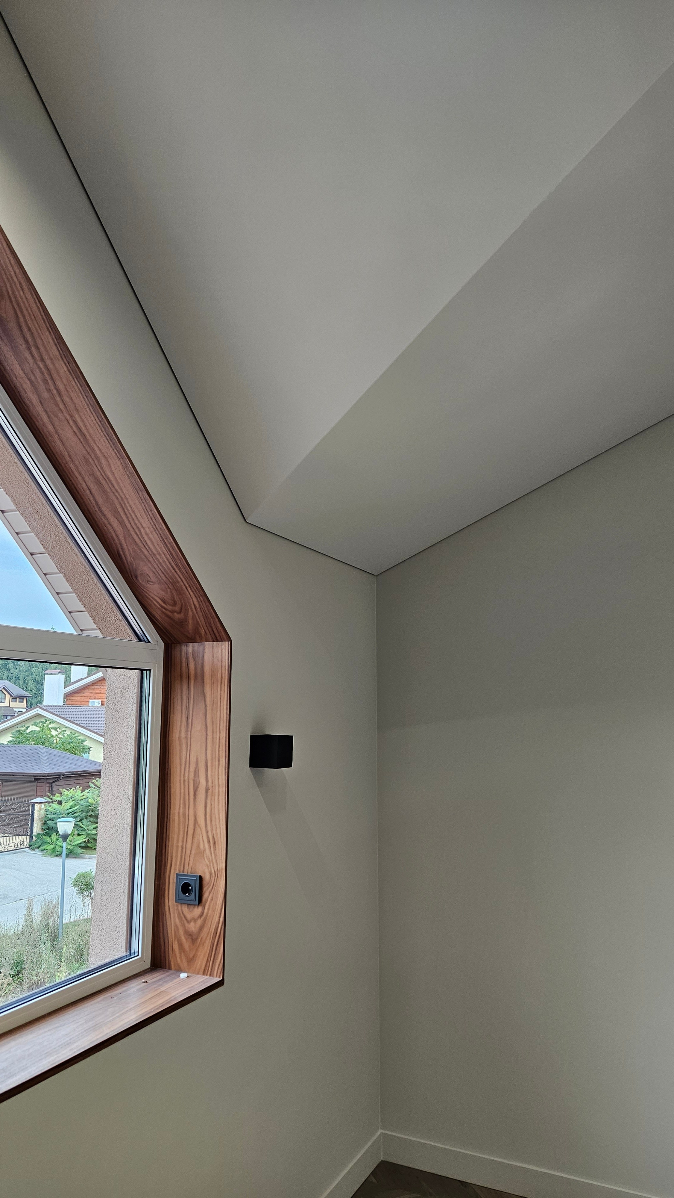 Натяжной потолок Шторы. Студия интерьерных решений SUNHOUSE. Натяжные потолки, шторы, текстиль