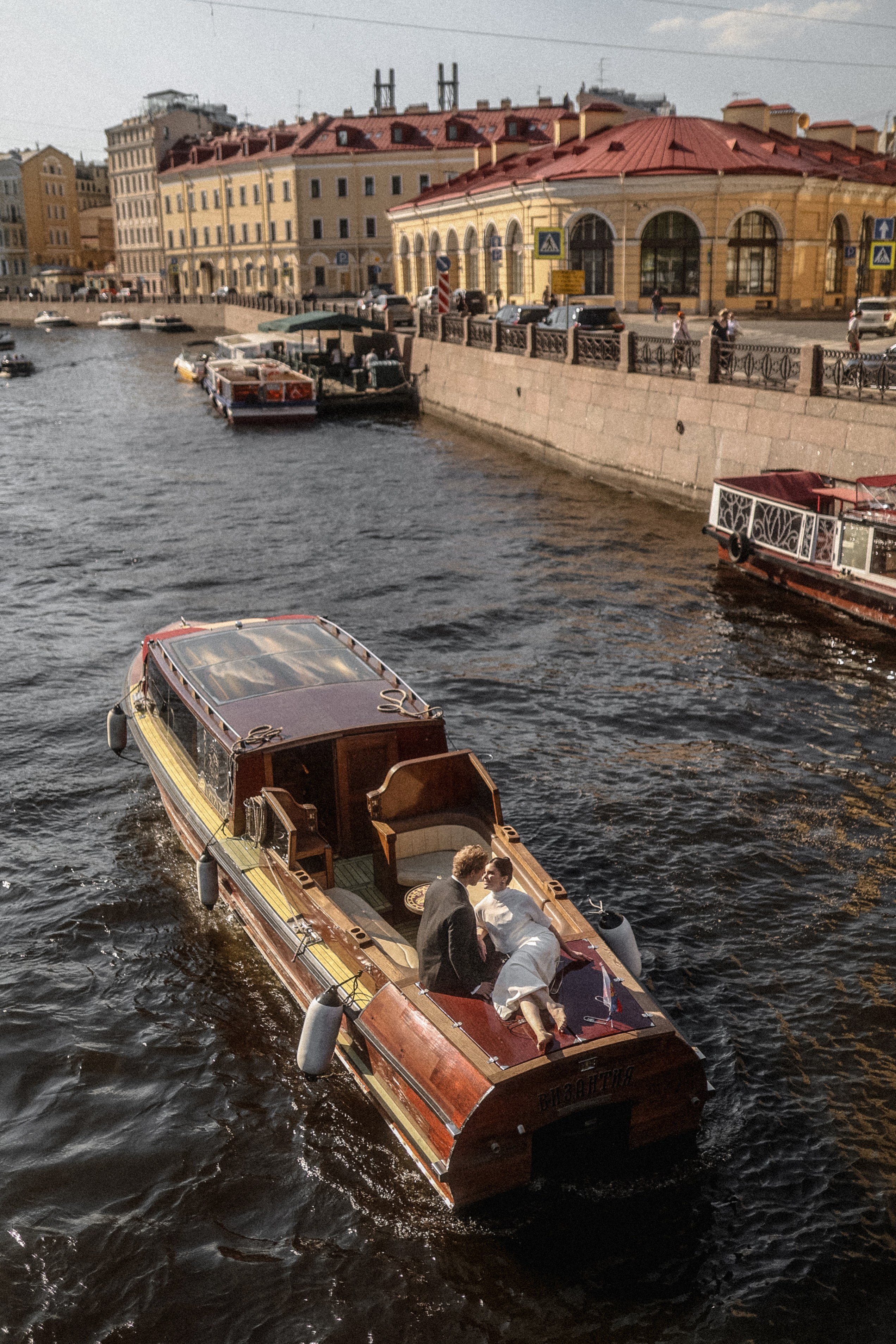 Летняя свадьба. Фотограф в Санкт Петербурге Лара Великова