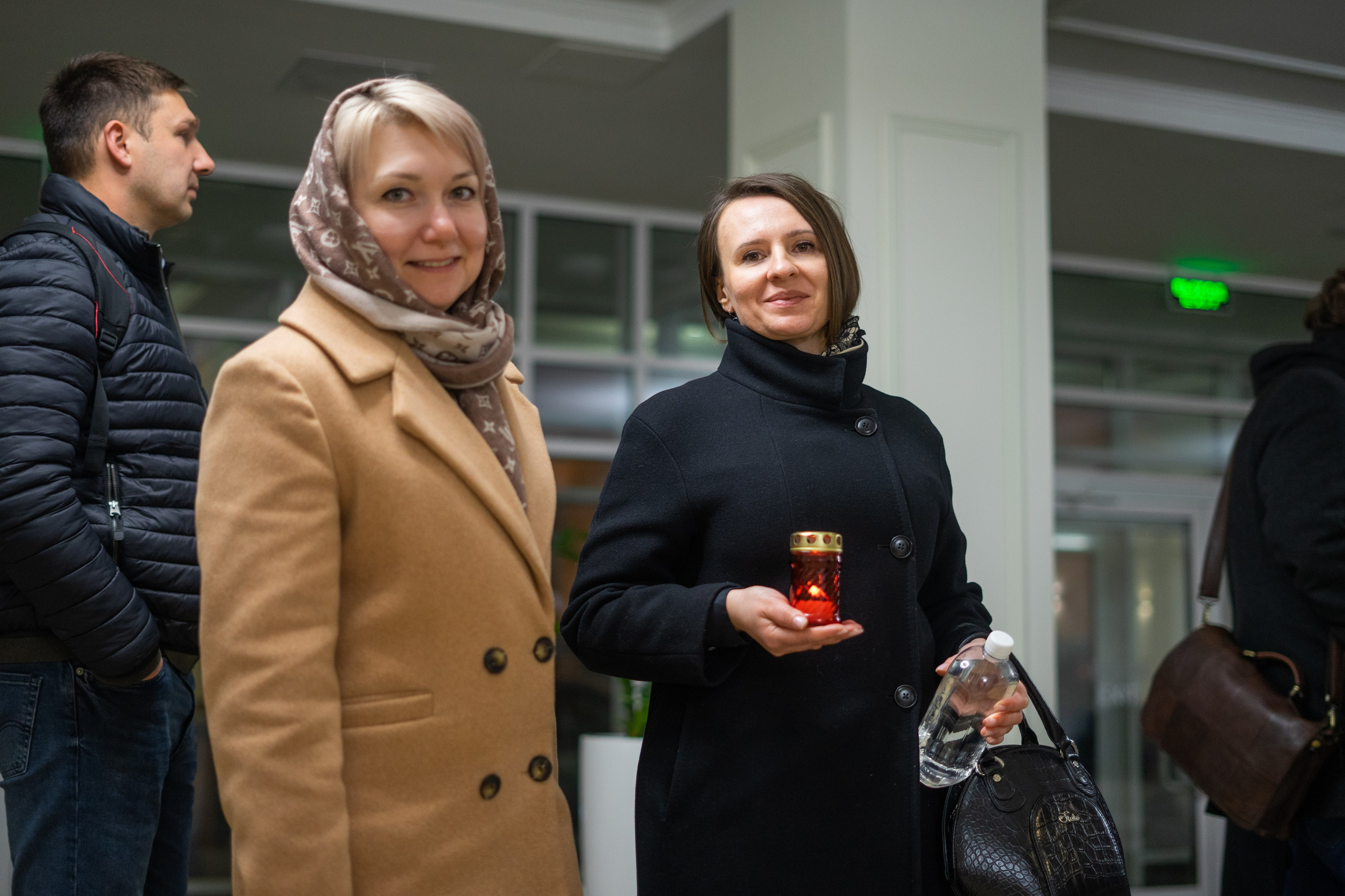 Передача благодатного огня. ДМИТРИЙ ХОРУНЖИЙ — репортажный фотограф, видеограф СПБ