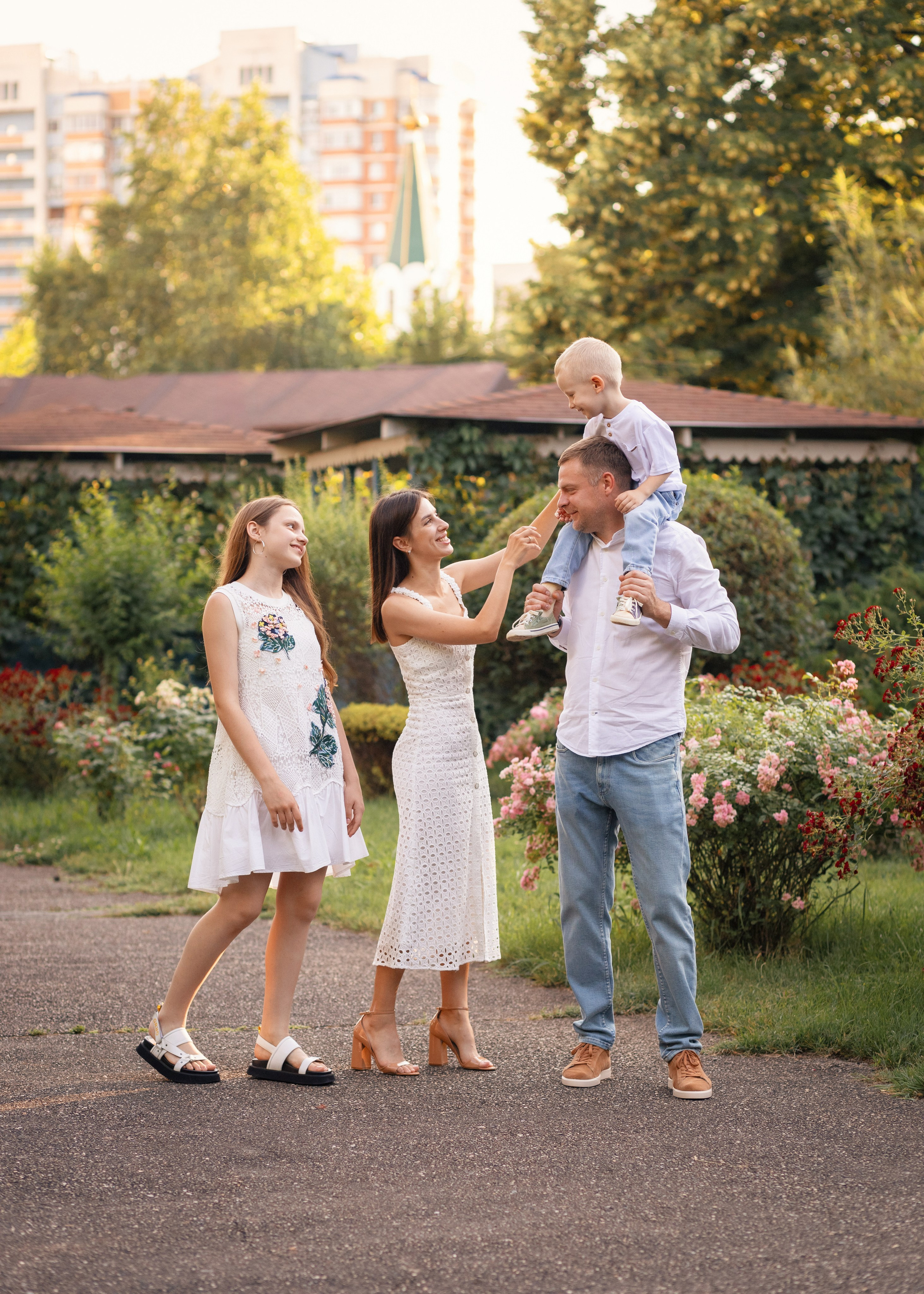 Полина, Сергей, Георгий, Эвелина. Семейный фотограф В Москве Александра Дейкун