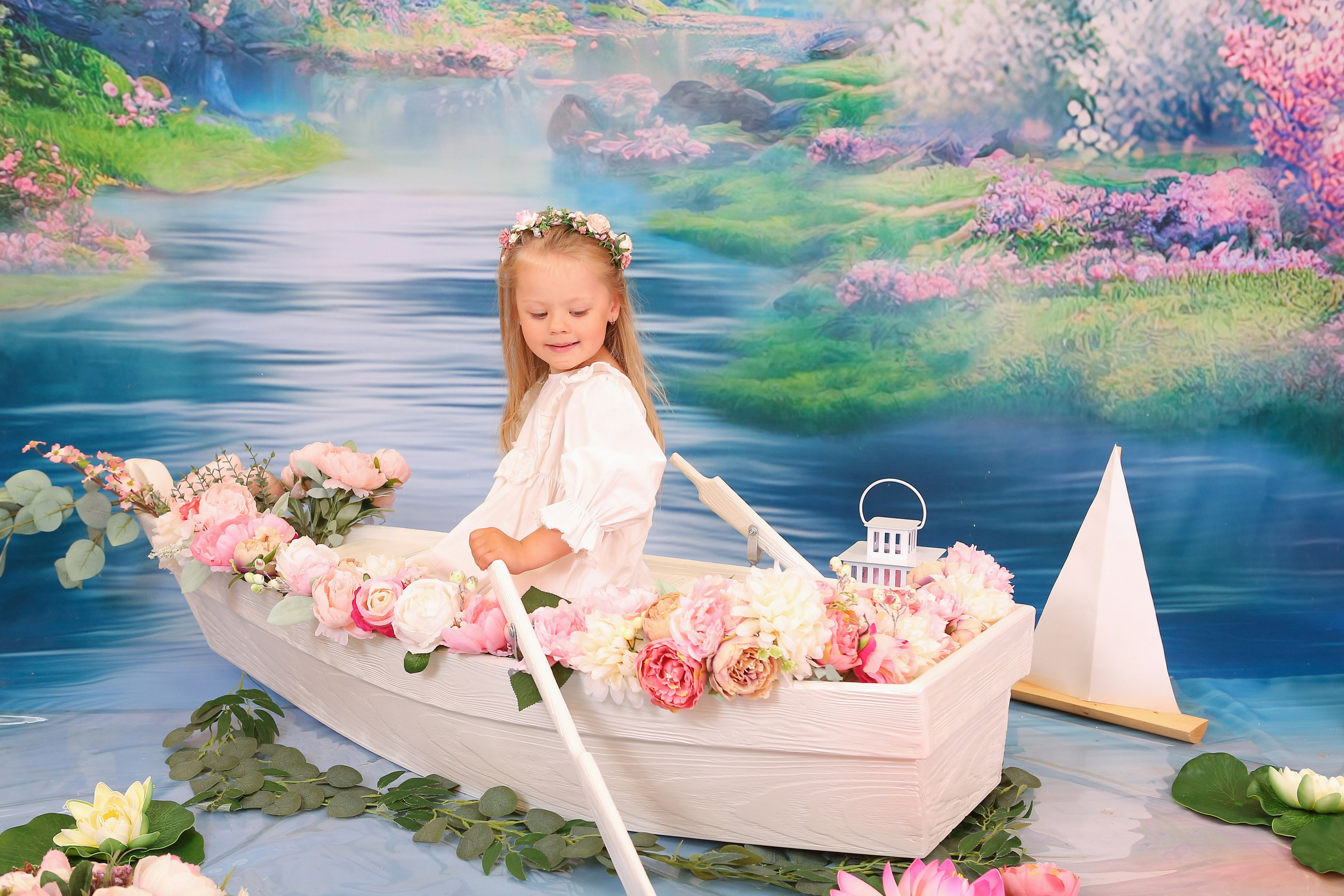 Цветочная лодка. Студия детской и семейной фотографии 12кадров
