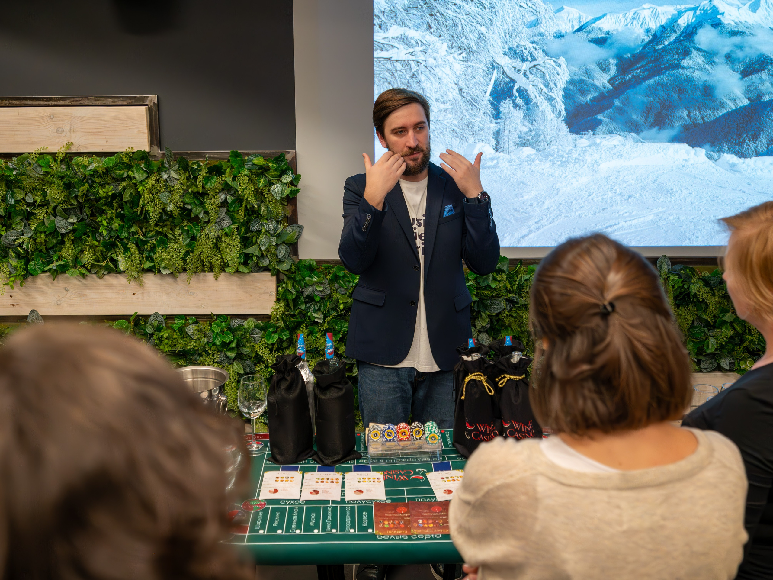 MICE мероприятие — мастер класс по акварели. Репортажный фотограф в Красной Поляне и Сочи Павлюченко Екатерина