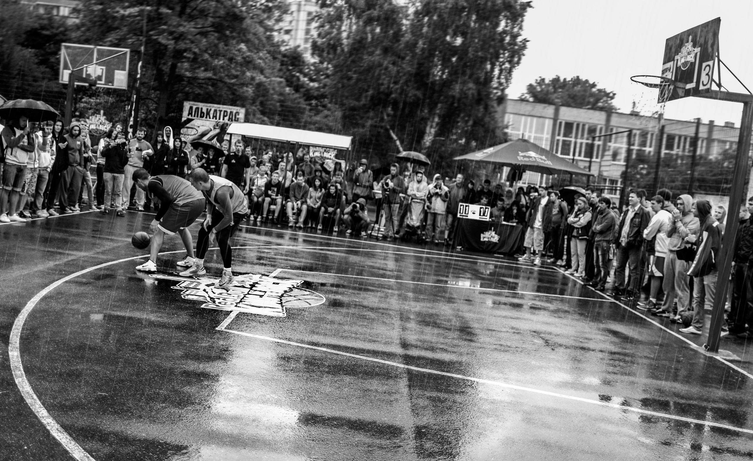 Photographer Kostya Jonaitis (streetphotography, BBC News, Fashion)