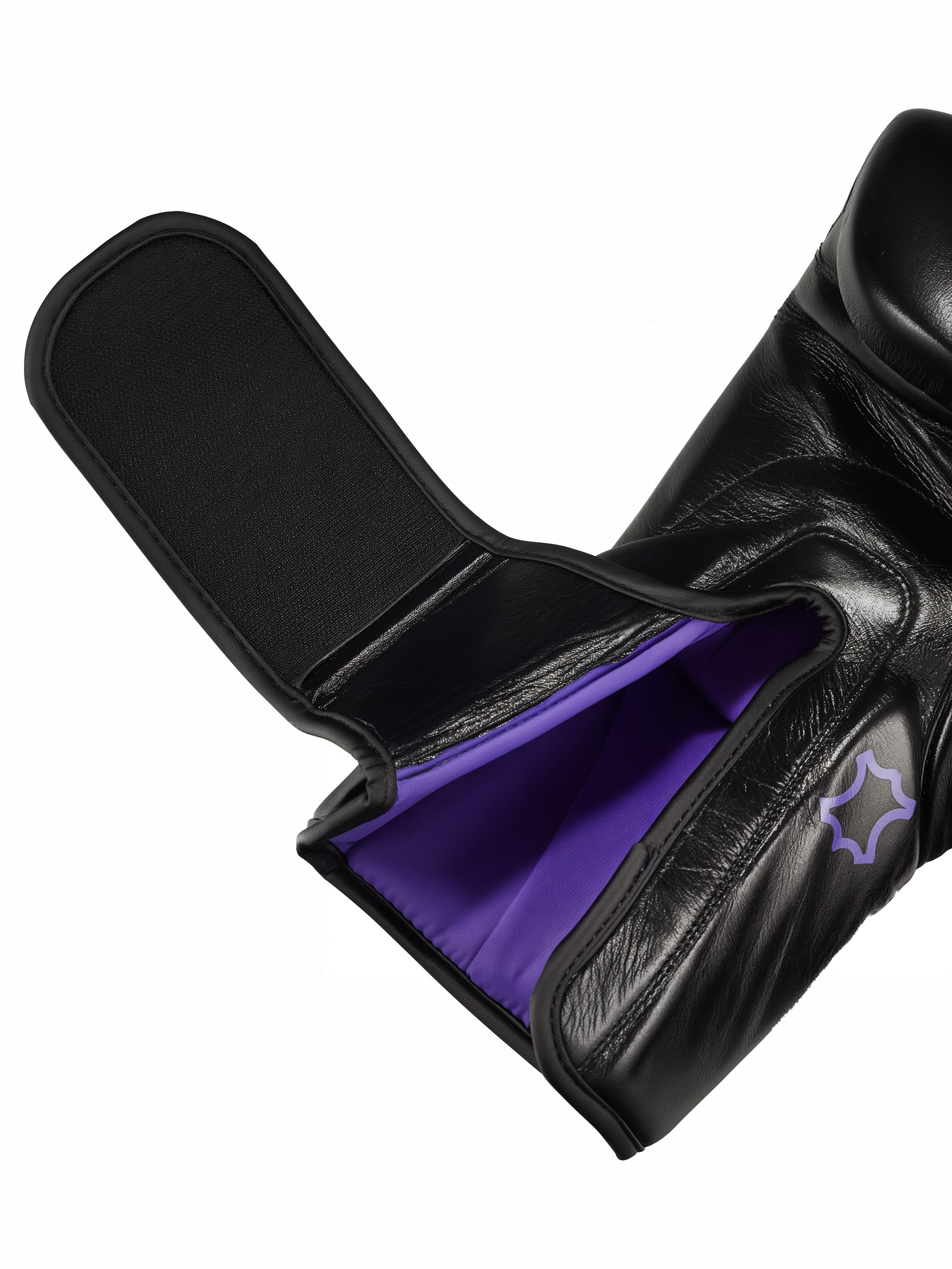 фотосъемка аксессуаров, дизайнерские вещи, обувь, предметная фотосъемка, неделя моды Москва, обтравка, обтравки, предметная ретушь, фэшн одежда, фотсъемка дорогой одежды в Москве. фотосъемка для брендов, фотосъемка для сайта, фотосъемка для маркетплейсов. спортивная обувь, туфли, сапоги, ботфорты, боксерские перчатки