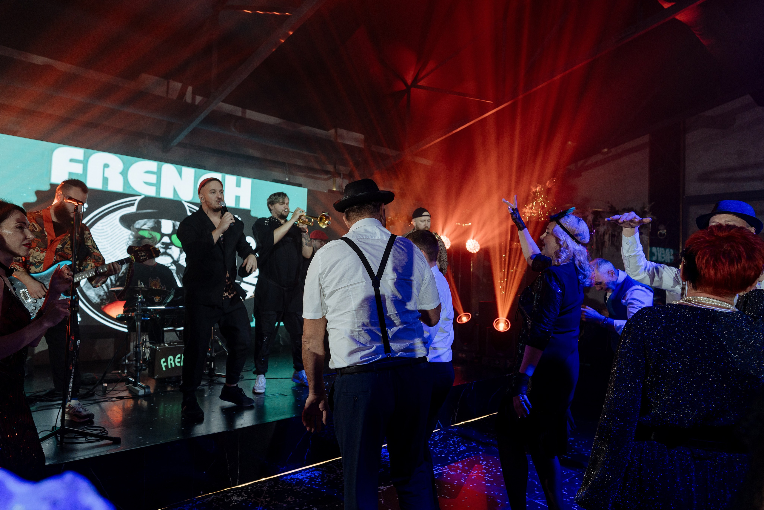 Альбион Тур